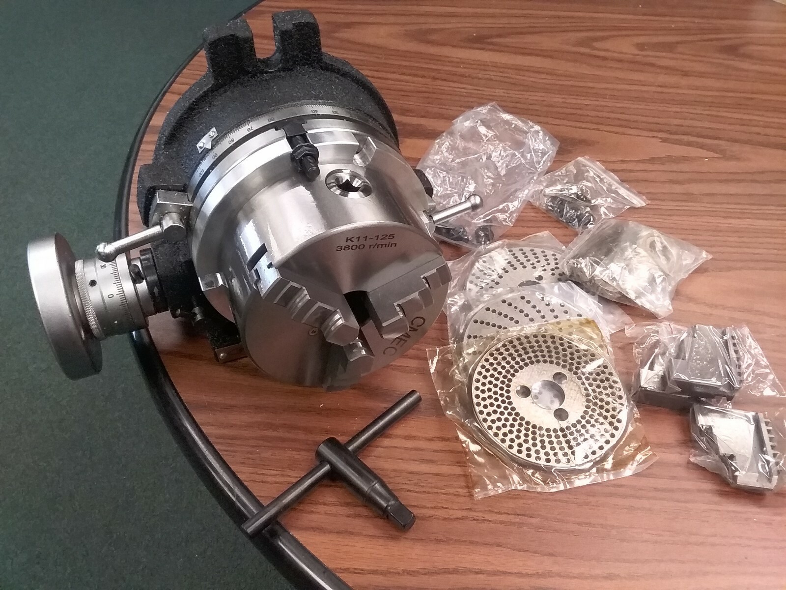 6" precision  HORIZONTAL & VERTICAL ROTARY TABLE w 3jaw chuck & index plates-new