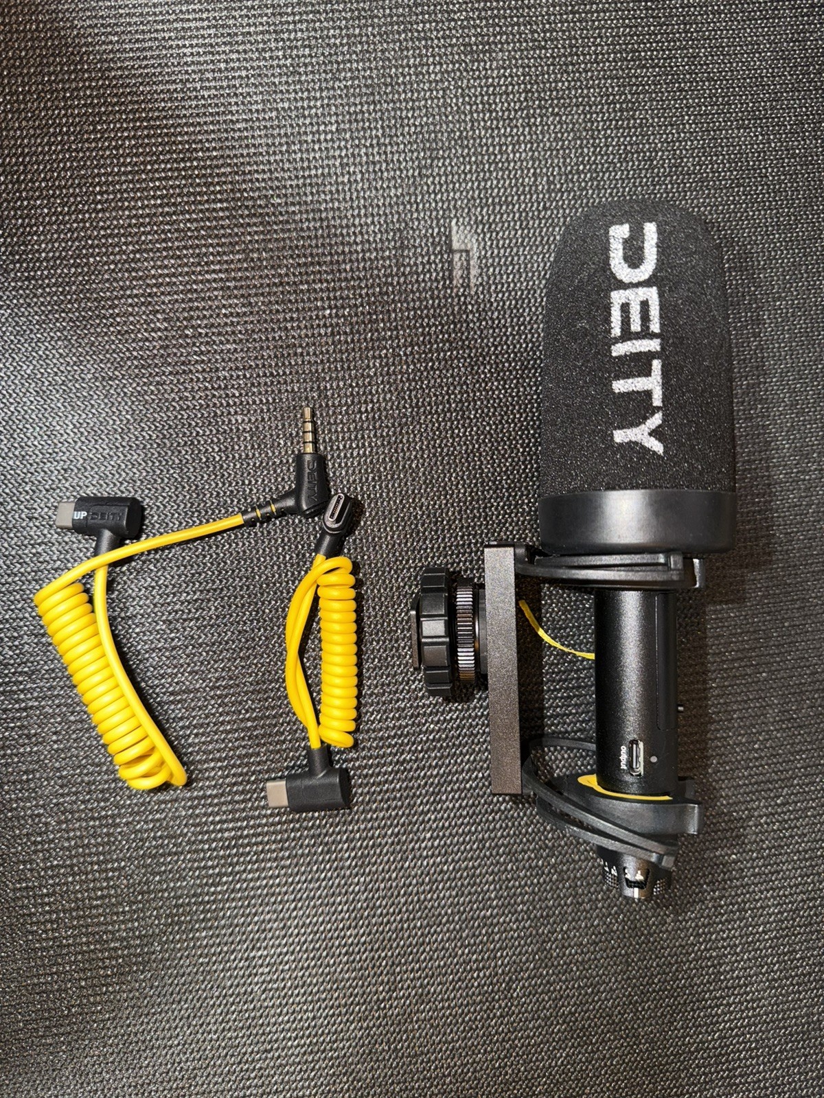 Deity Microphone V-Mic D4 Shotgun Mic with Shock Mount for Camera Video