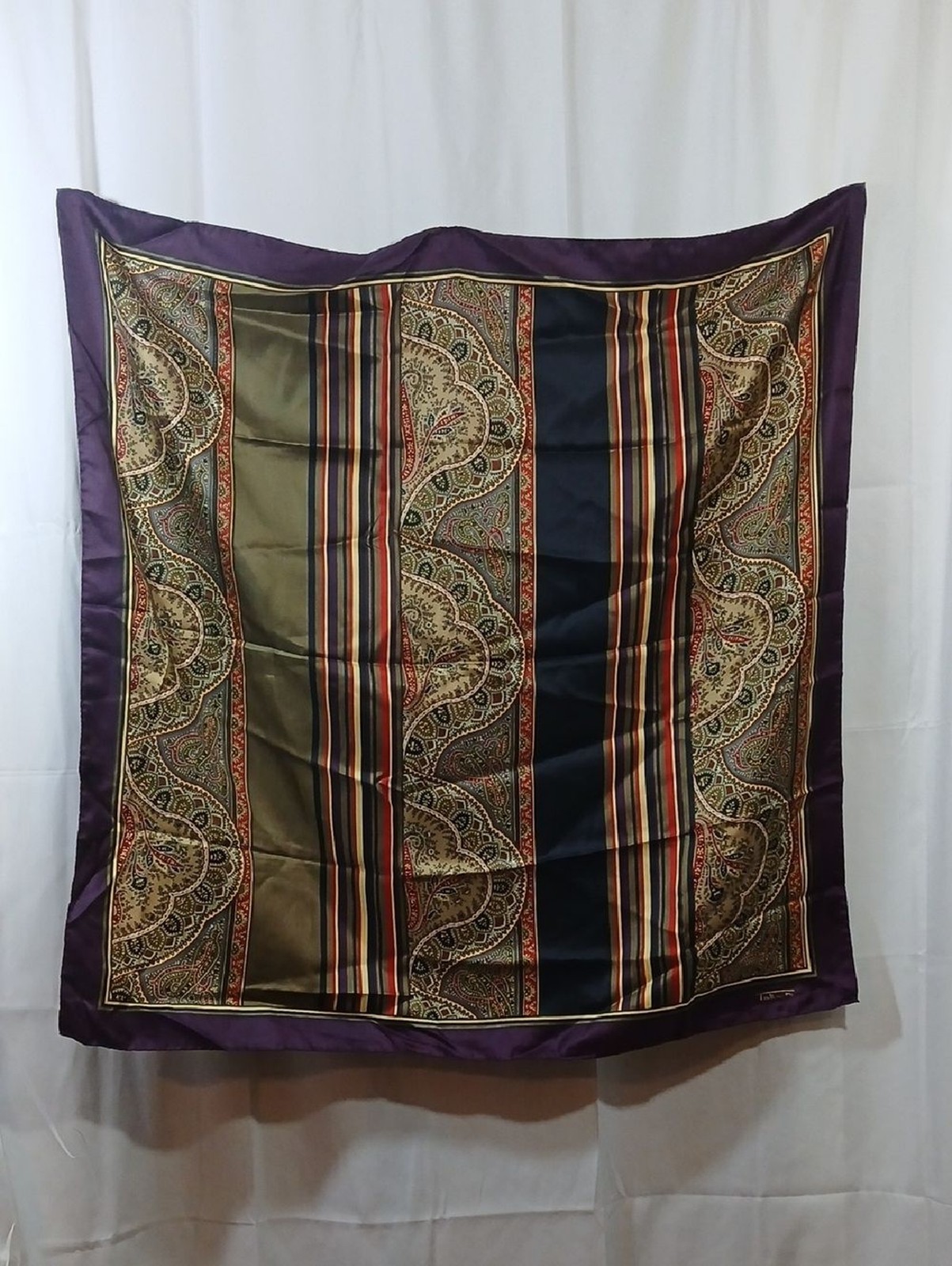 Talbots Vintage Womens Silk Scarf 34 Inch Square Made In Italy Purple Black