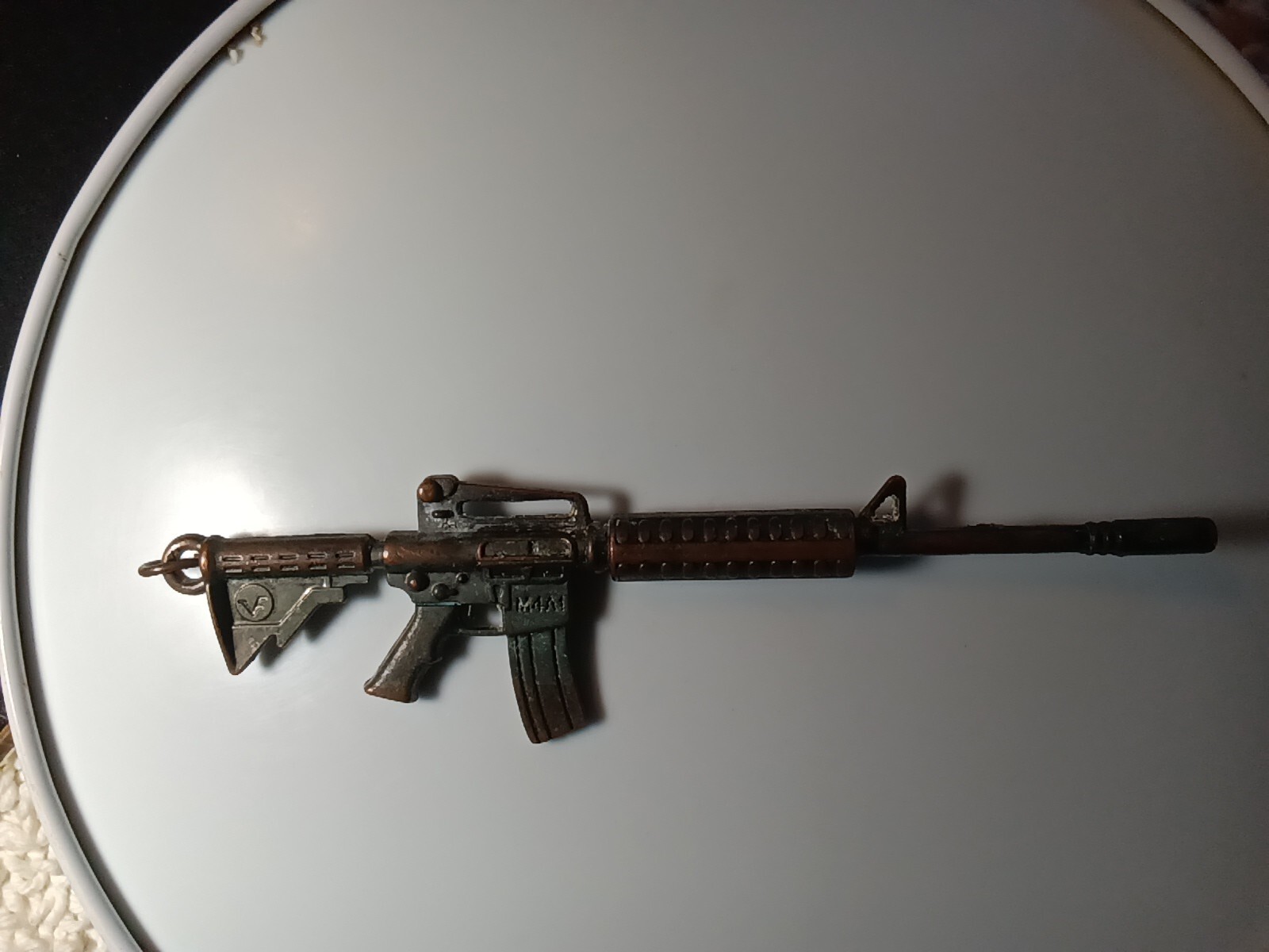 Assault Rifle M4A1 Miniature 4-1/2" Tactical Rifle Gun Metal Model Keychain Ring