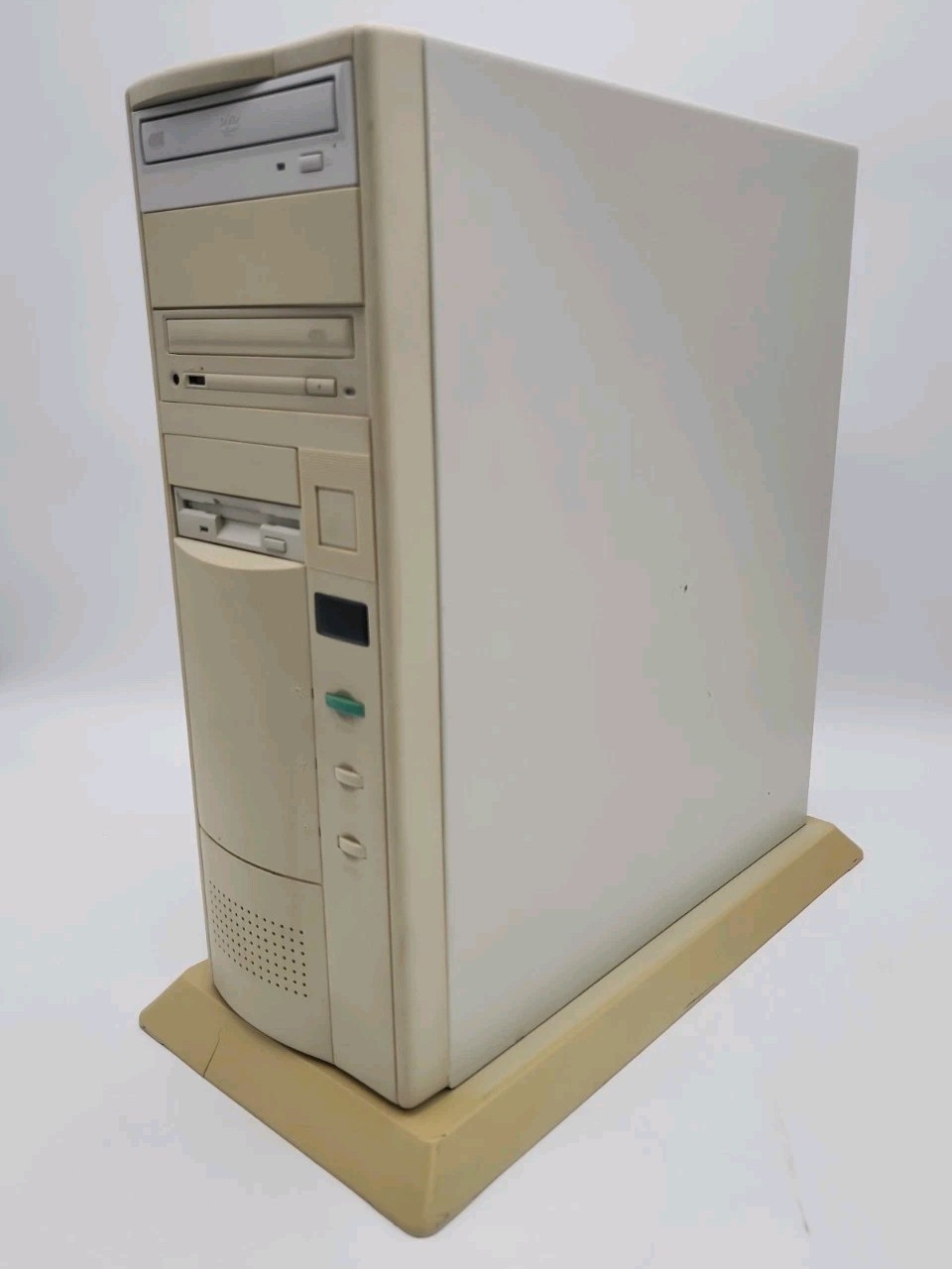 Vintage PC INTEL ADVANCED/AS (ATLANTIS) Pentium CPUSIS 6326 GPU 64MB RAM