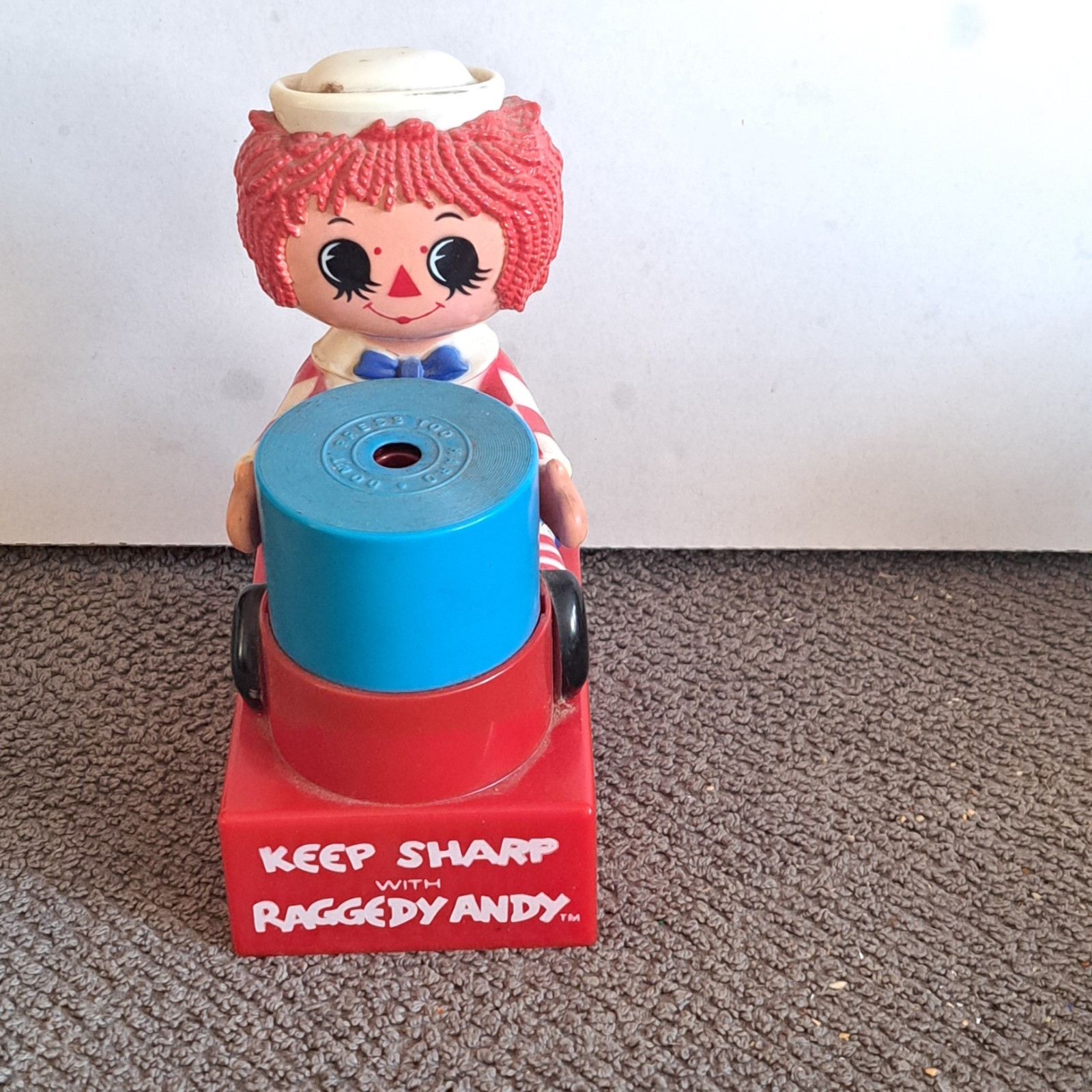 Vintage Raggedy Andy Pencil Sharpener (Works)