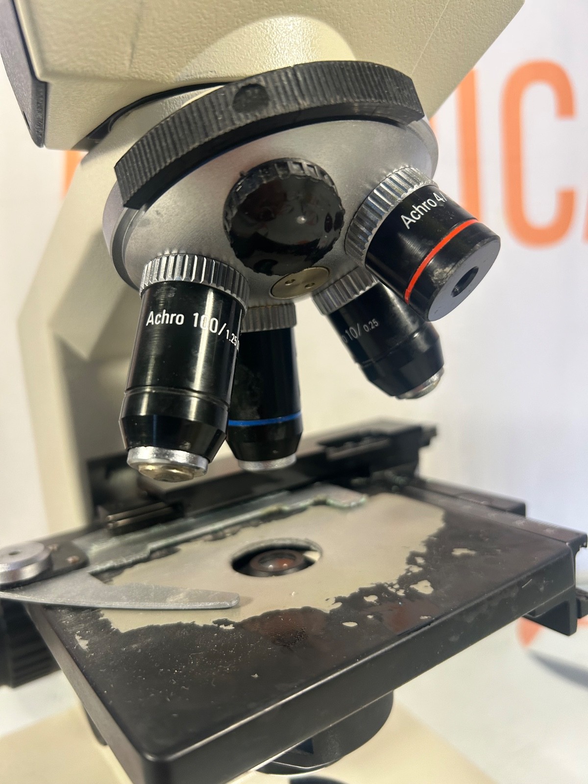 Seiler CXL PLUS Medilux 2 Lab Microscope with 4 lenses