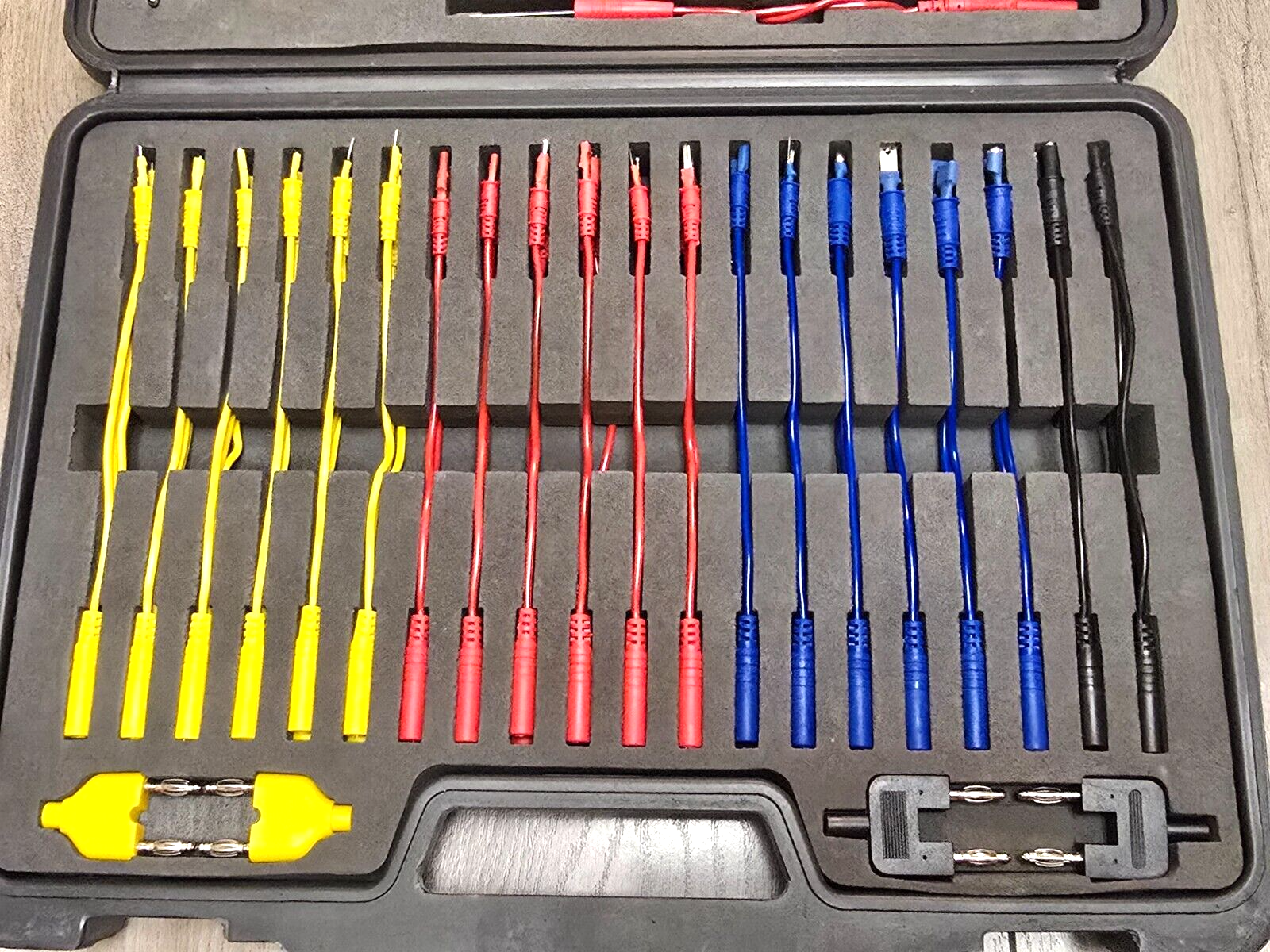92pc Master Electrical Test Lead, Sensor Simulator & Terminal Adapter Set 92ELHC