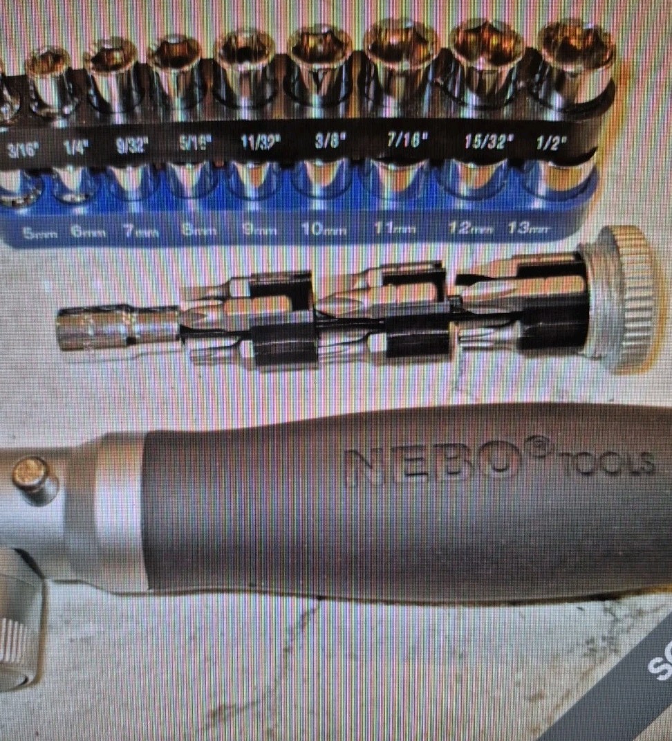 NEBO Screwdriver/Socket Set. Racheting Right Angle Nut Driver, 32 Pieces + Pouch