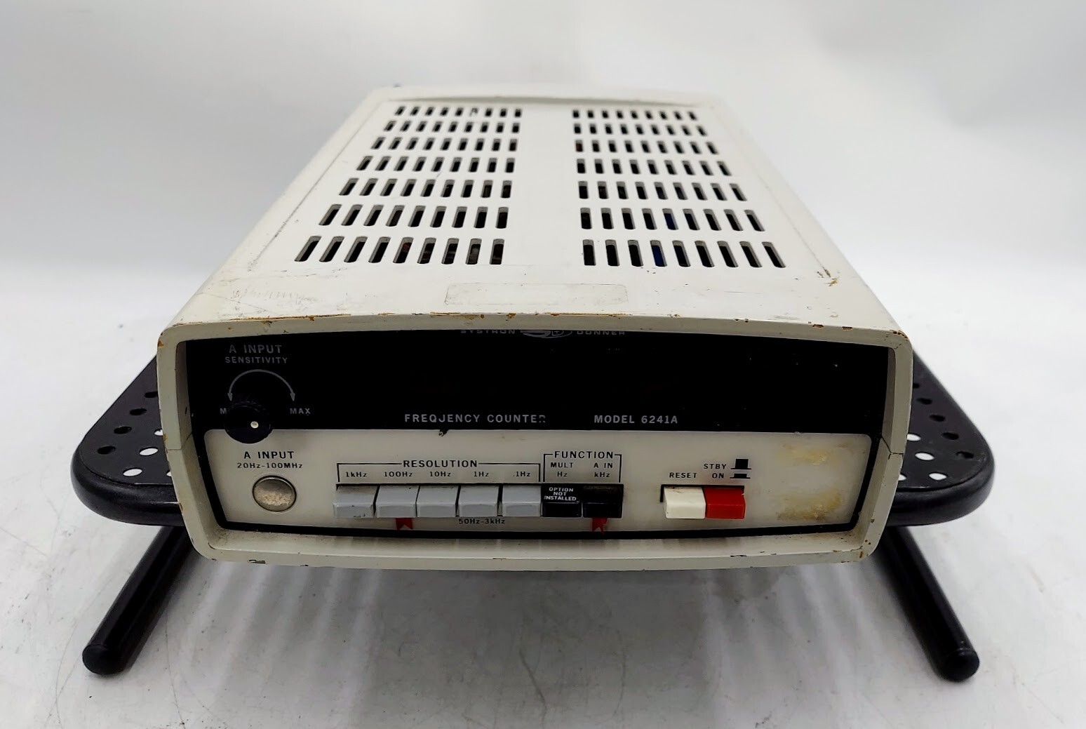 SYSTRON DONNER MODEL 6241A FREQUENCY COUNTER