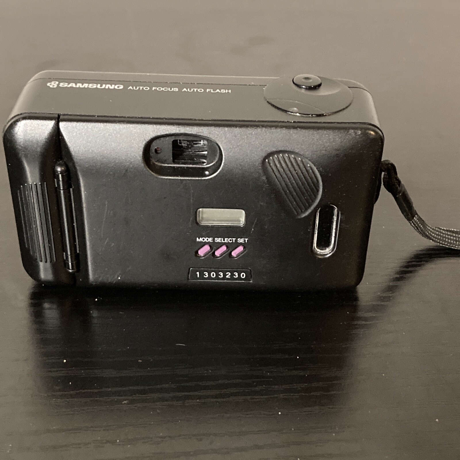 Samsung AF 400 Camera super great working condition. 35 mm camera. ￼ VINTAGE!!!!