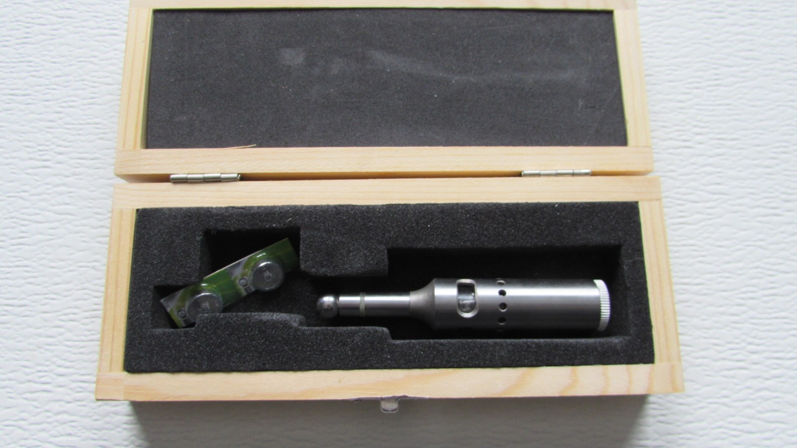 ELECTRONIC EDGE FINDER