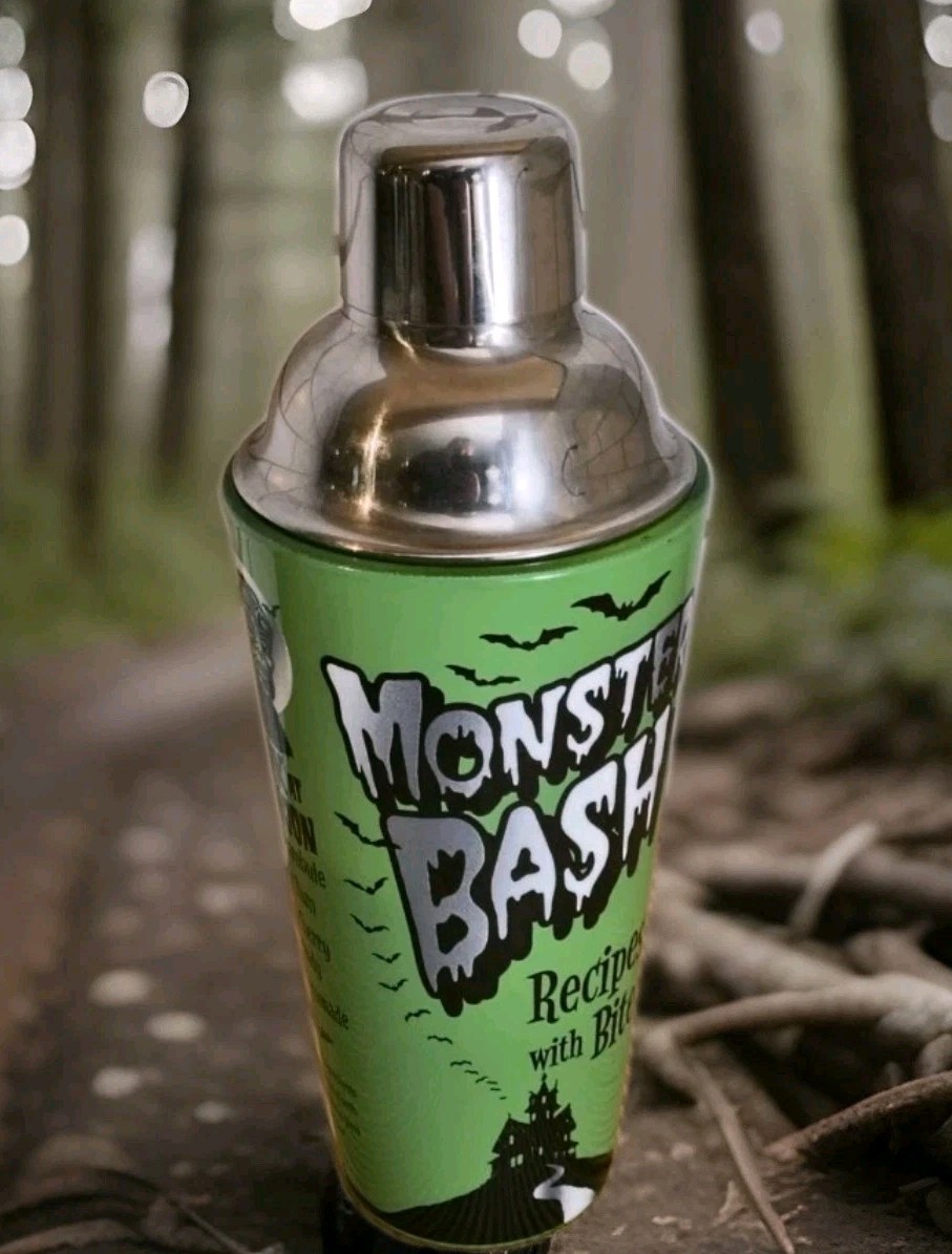 Monster Bash Glass Cocktail Shaker W/ Lid 16 oz Classic Horror Drink Recipes