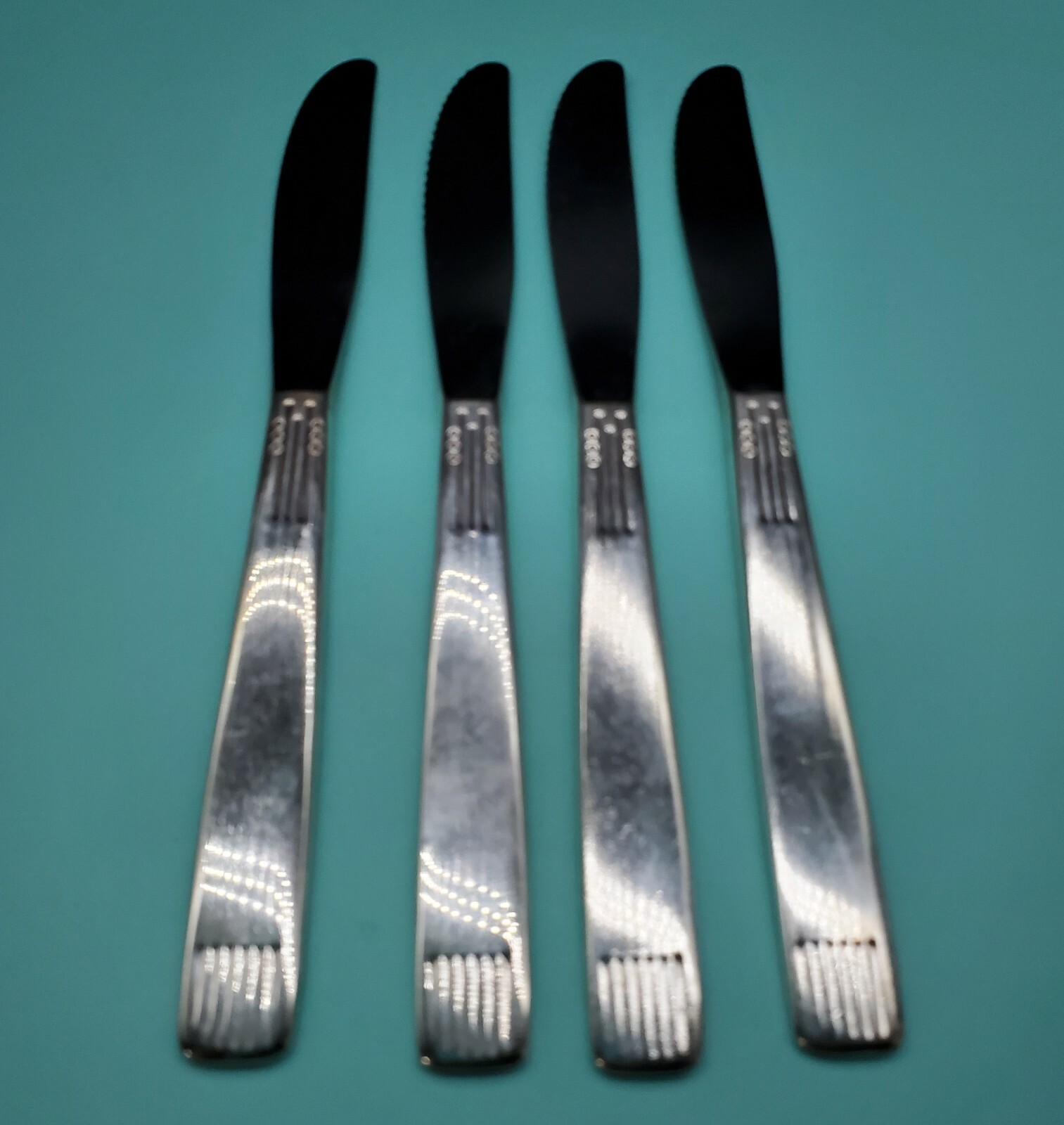 Oneida LTD 1956 Skyline SOLID Dinner Knifes  Set of 4