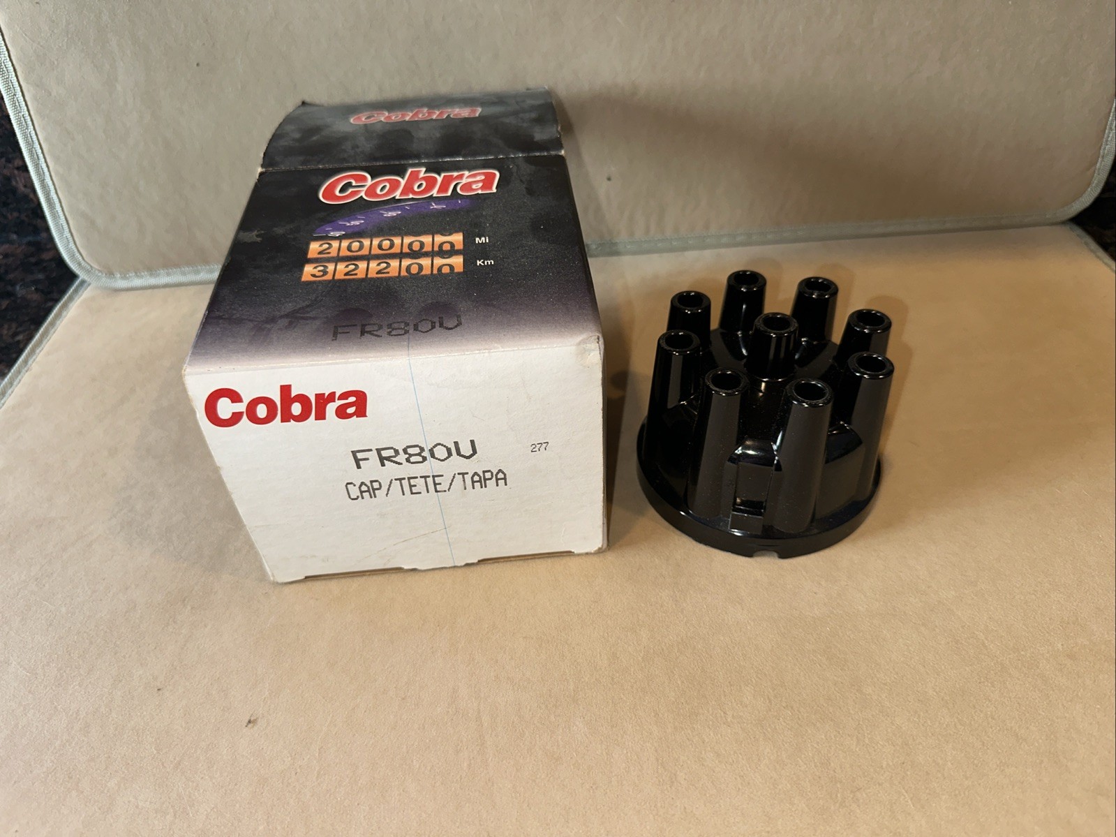 Cobra Distributor Cap FR80V Clamp On V8 New Old Stock