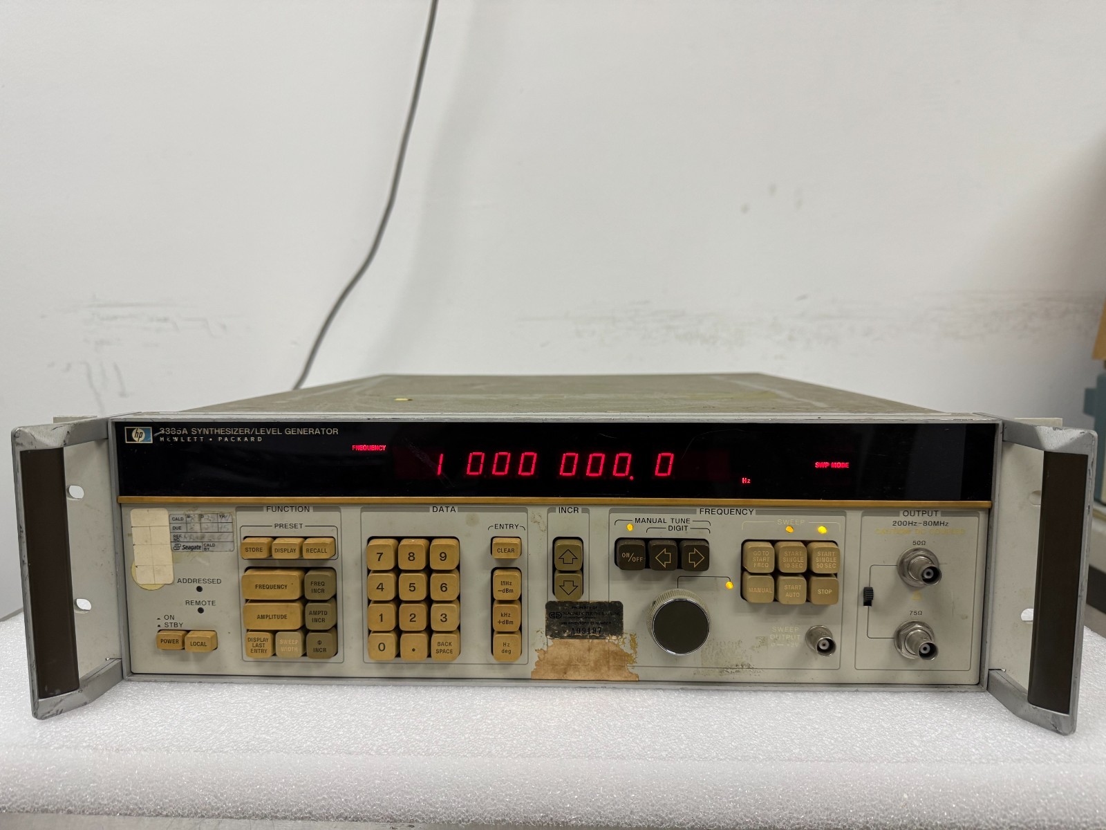 HP / Agilent 3335A Synthesizer/Level Generator, 200Hz-80MHz, with opt 001