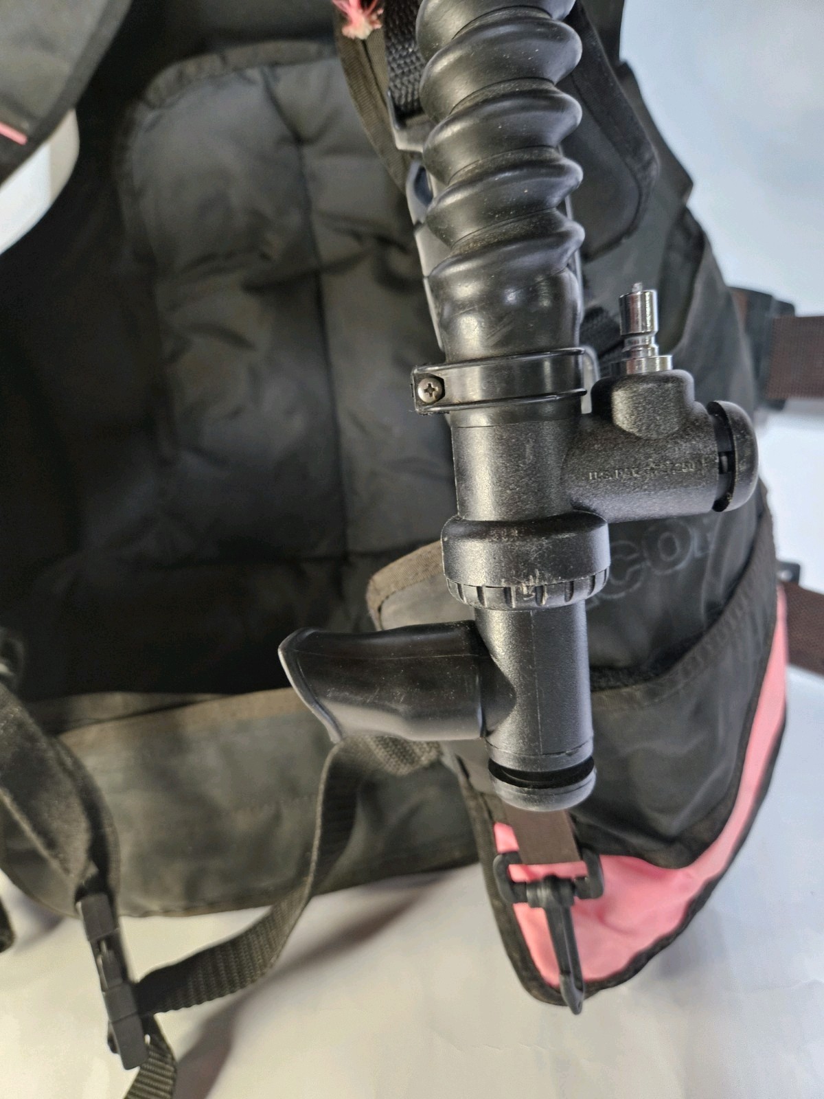Pink Dacor Nautien Scuba Vest