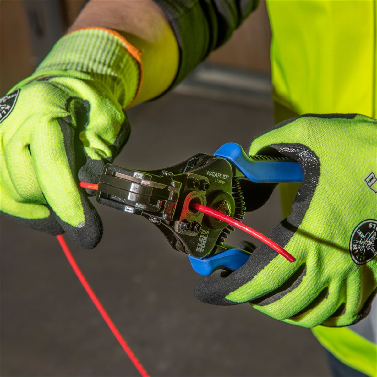 Klein Tools Katapult Wire Stripper and Cutter for Solid and Stranded Wire