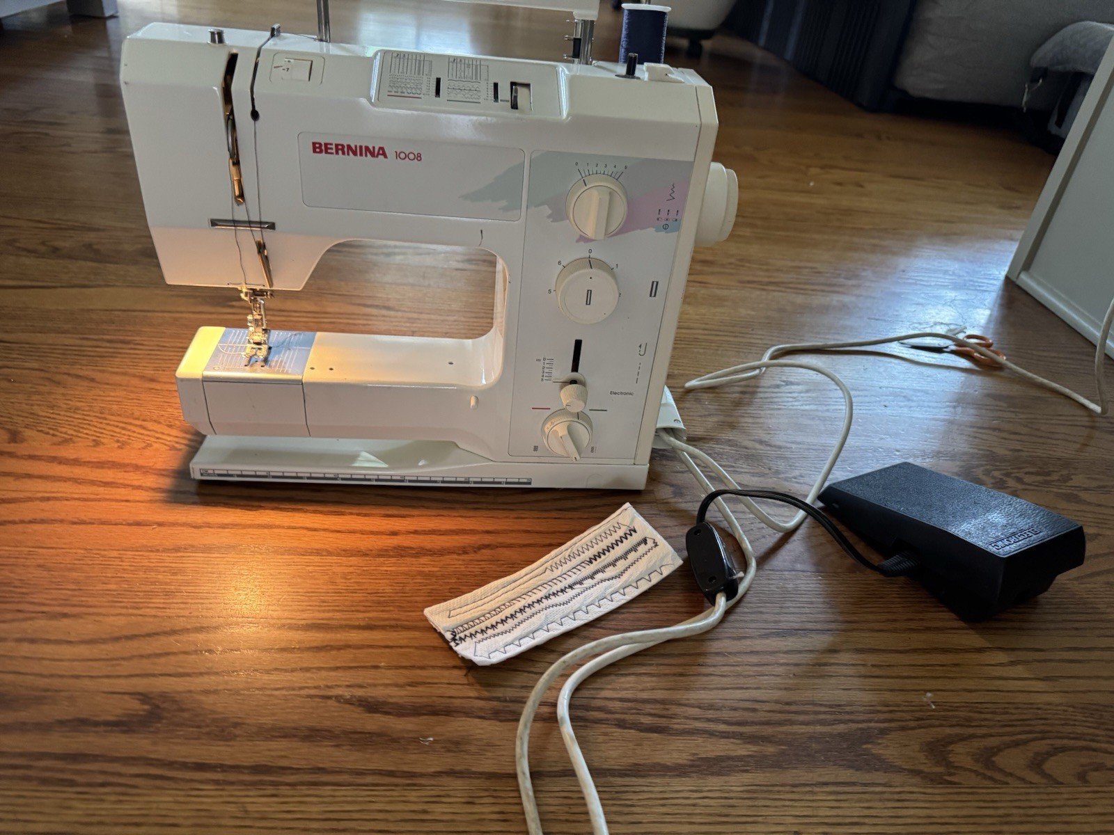 Serviced Bernina 1008 Sewing Machine. Amazing Condition. Works Great.