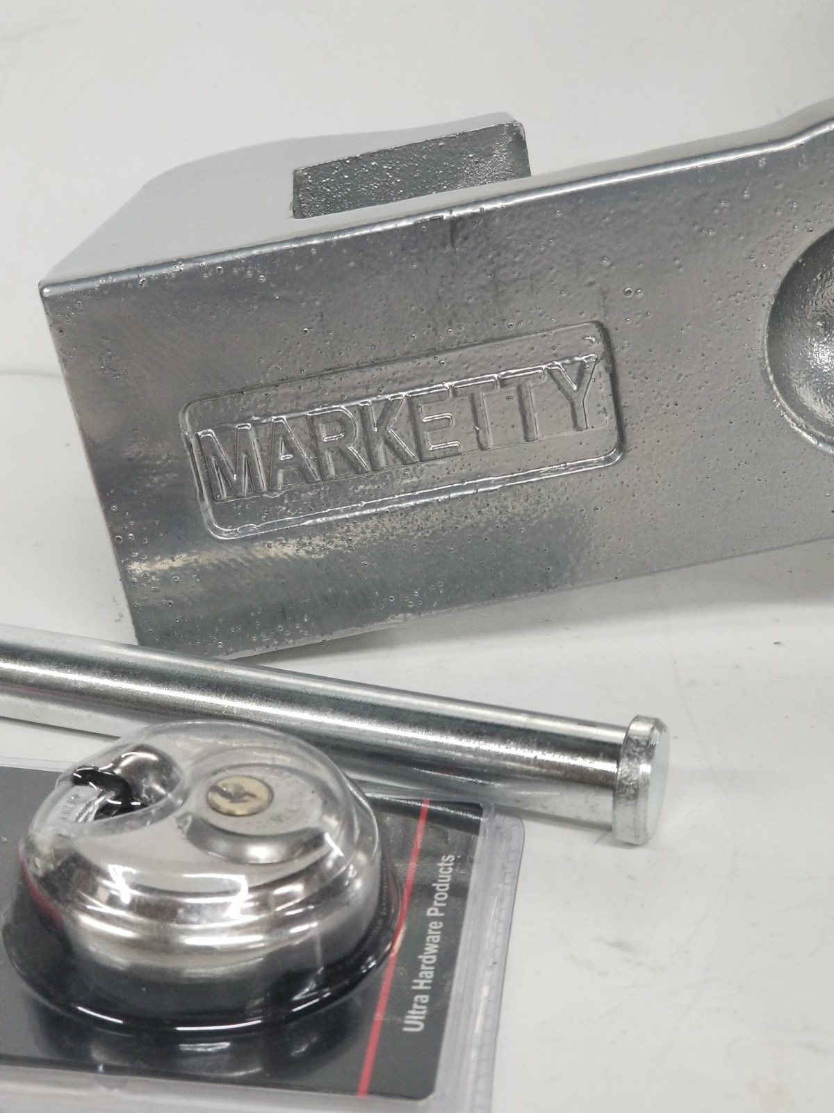 Gooseneck Trailer Lock With Keyed Lock