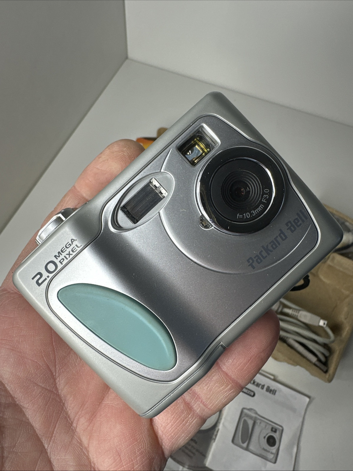 Packard Bell DSC-220 2.0MP Compact Digital Camera