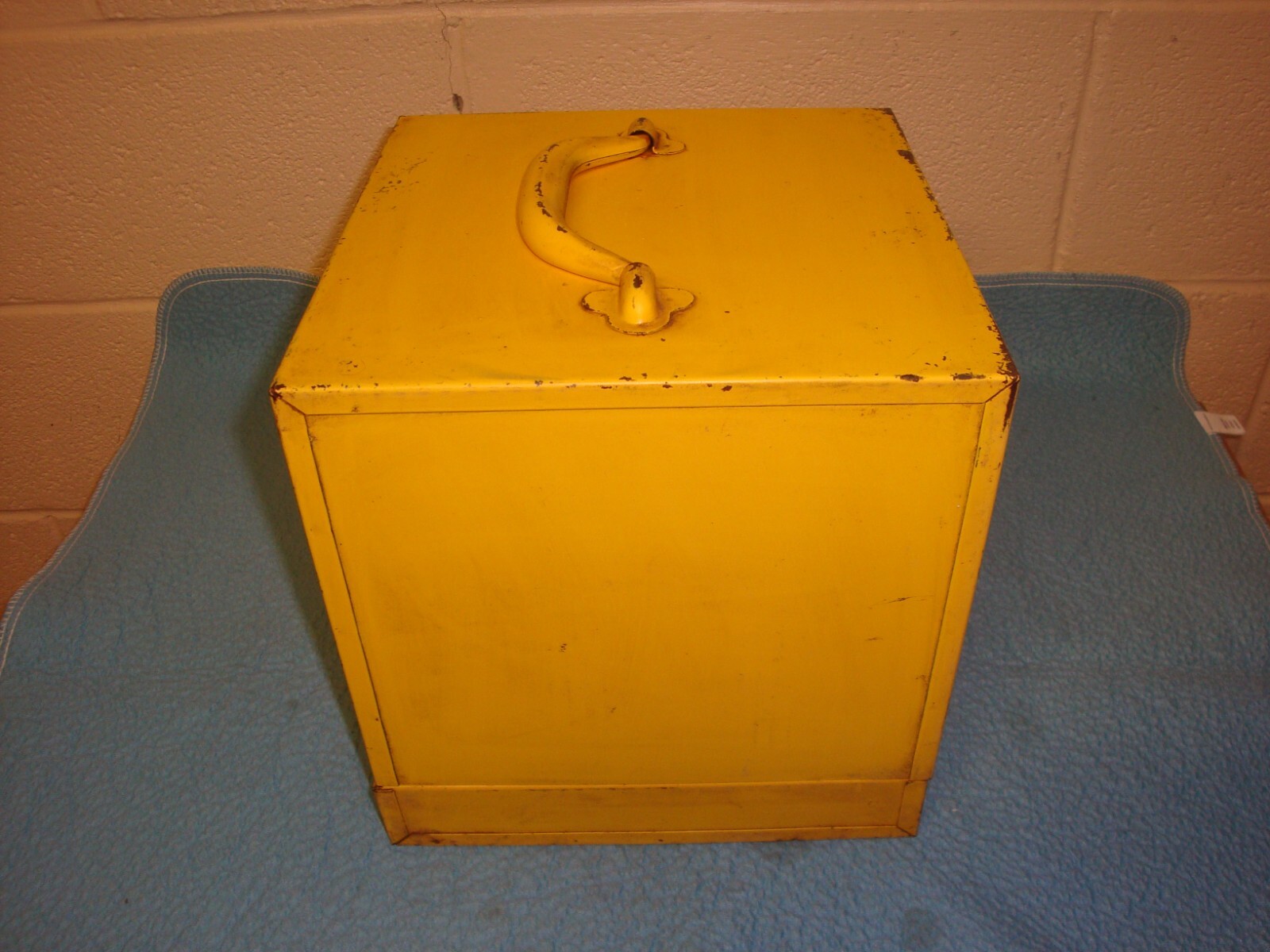 Esco Revolving Light Model 352M 12 Volt