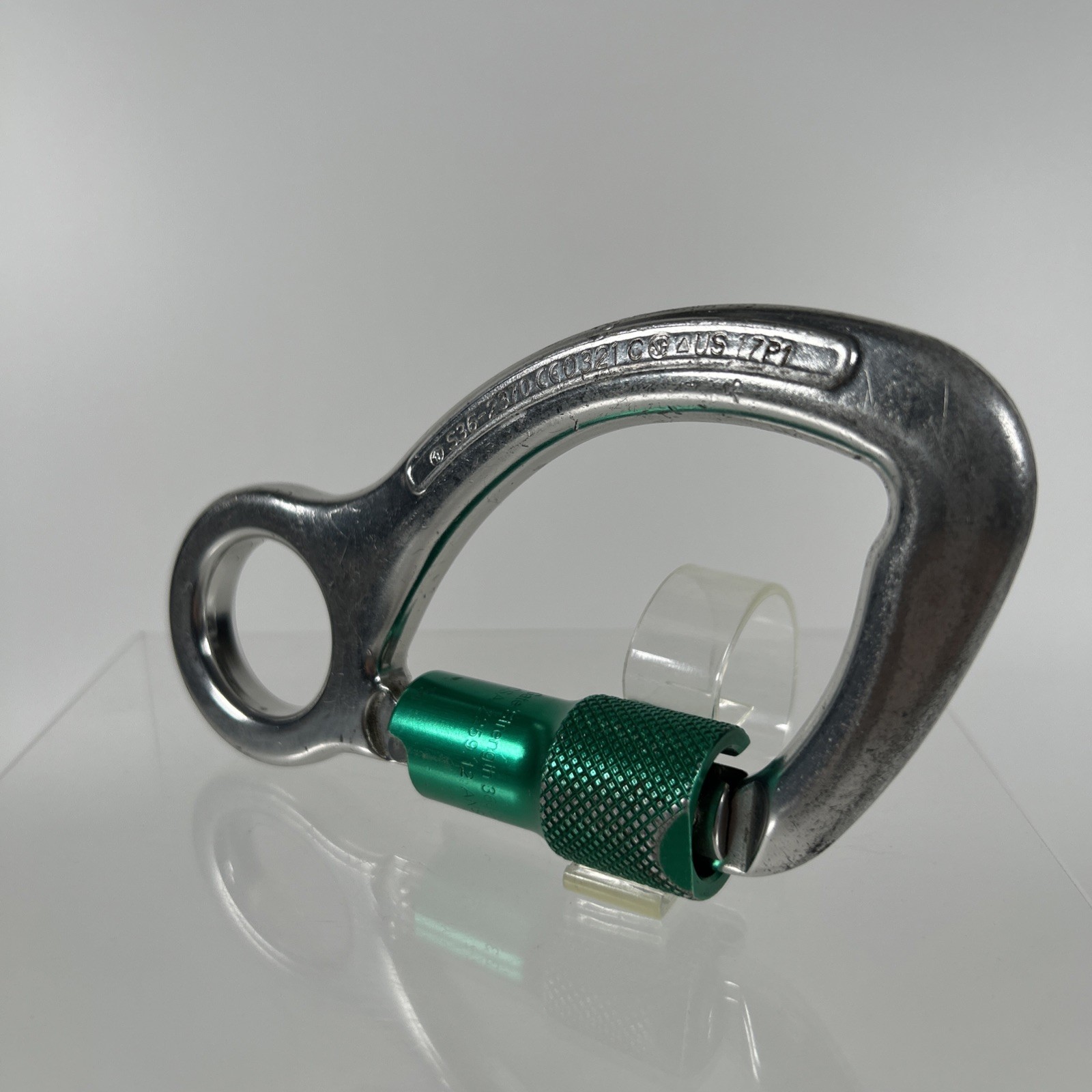 Captive Eye Locksafe Carabiner, Twistlock, Aluminum Gate Strength 3600lbs