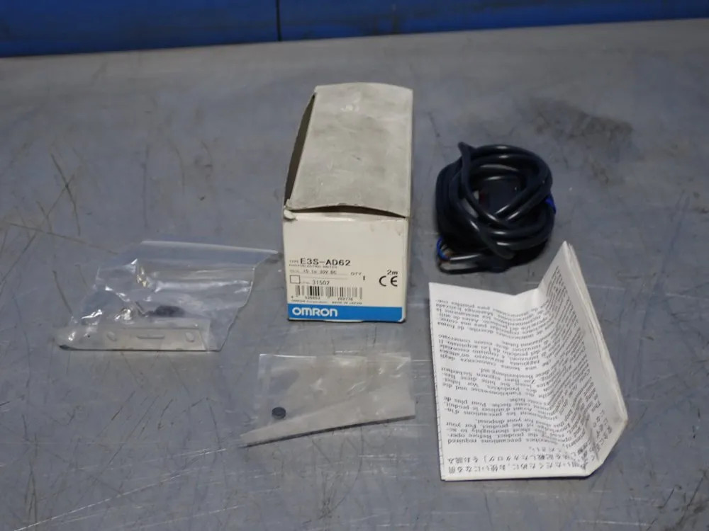 OMRON PHOTOELECTRIC SWITCH E3S-AD62