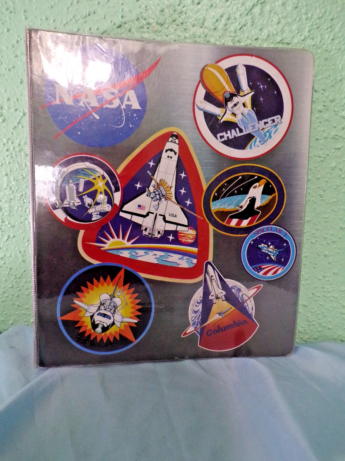 Vinatage NASA space shuttle binder Columbia
