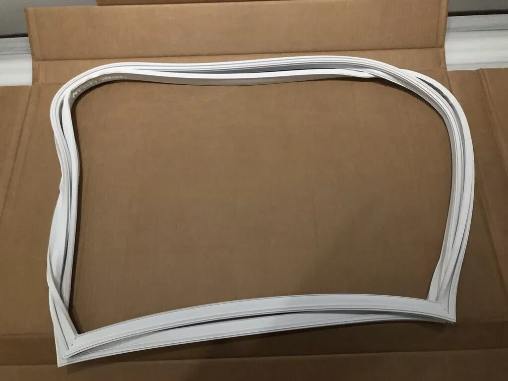 BRAND NEW OEM SUB ZERO DOOR GASKET PART#7042257 FREE SHIPPING