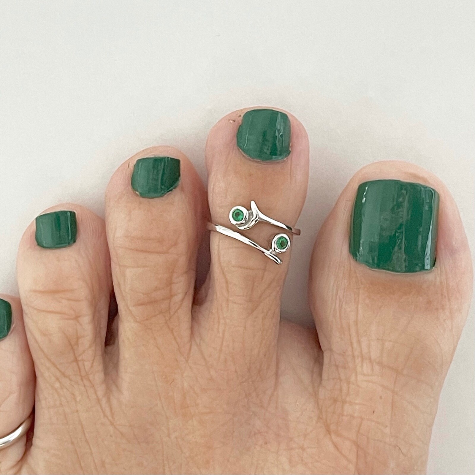 Sterling Silver Toe Ring With Emerald CZ, Silver Ring, CZ Ring, May Birthstone