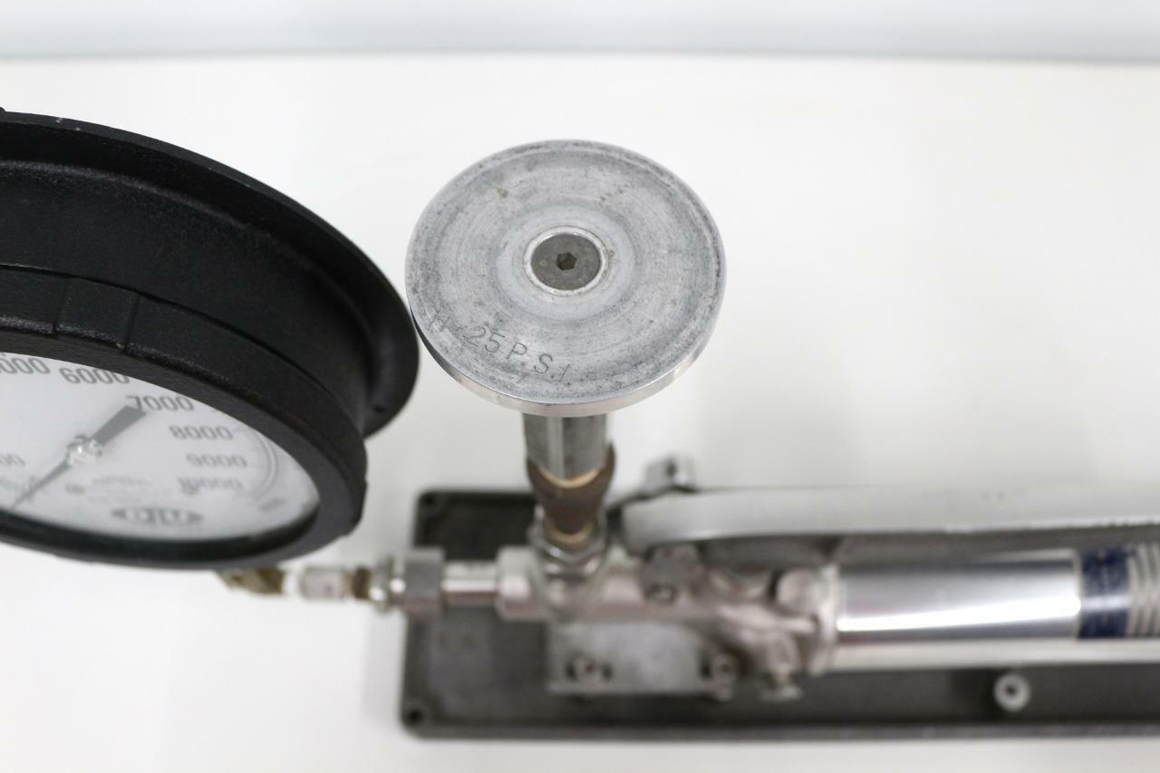 Ametek Model T Dead Weight Tester w/ Ashcroft 1305B100, 2000-10000 Range Weights