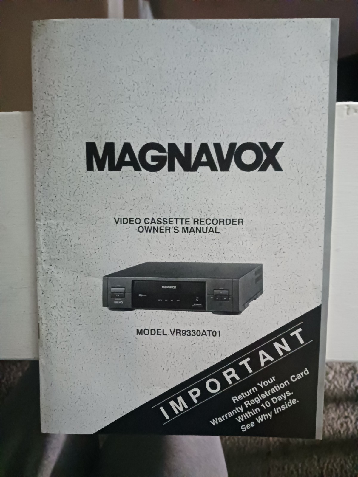Magnavox Video Cassette Recorder Owner's Manual Model VR9330AT01