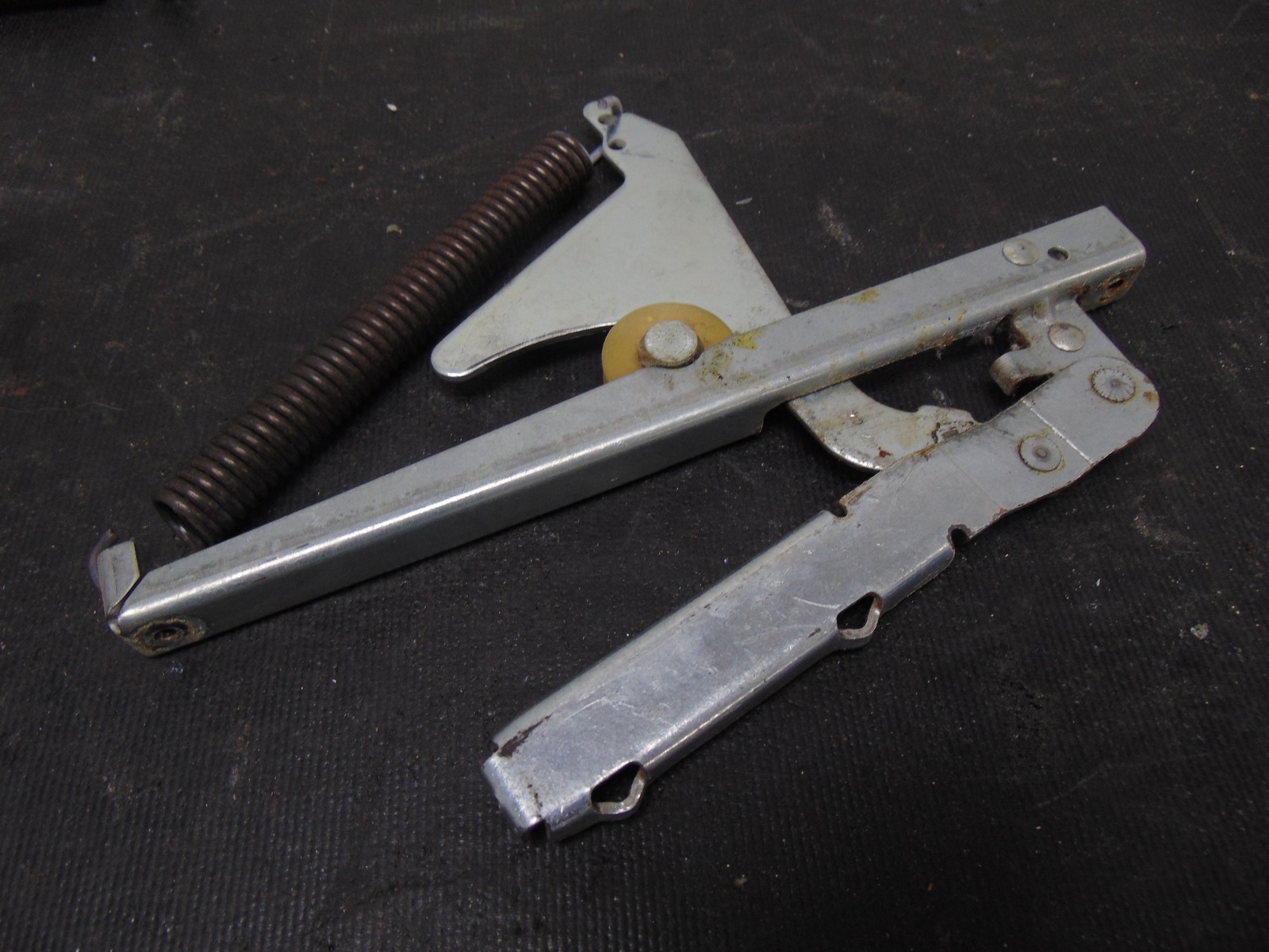 Maytag Range MGR5752ADS Hinge 74003968