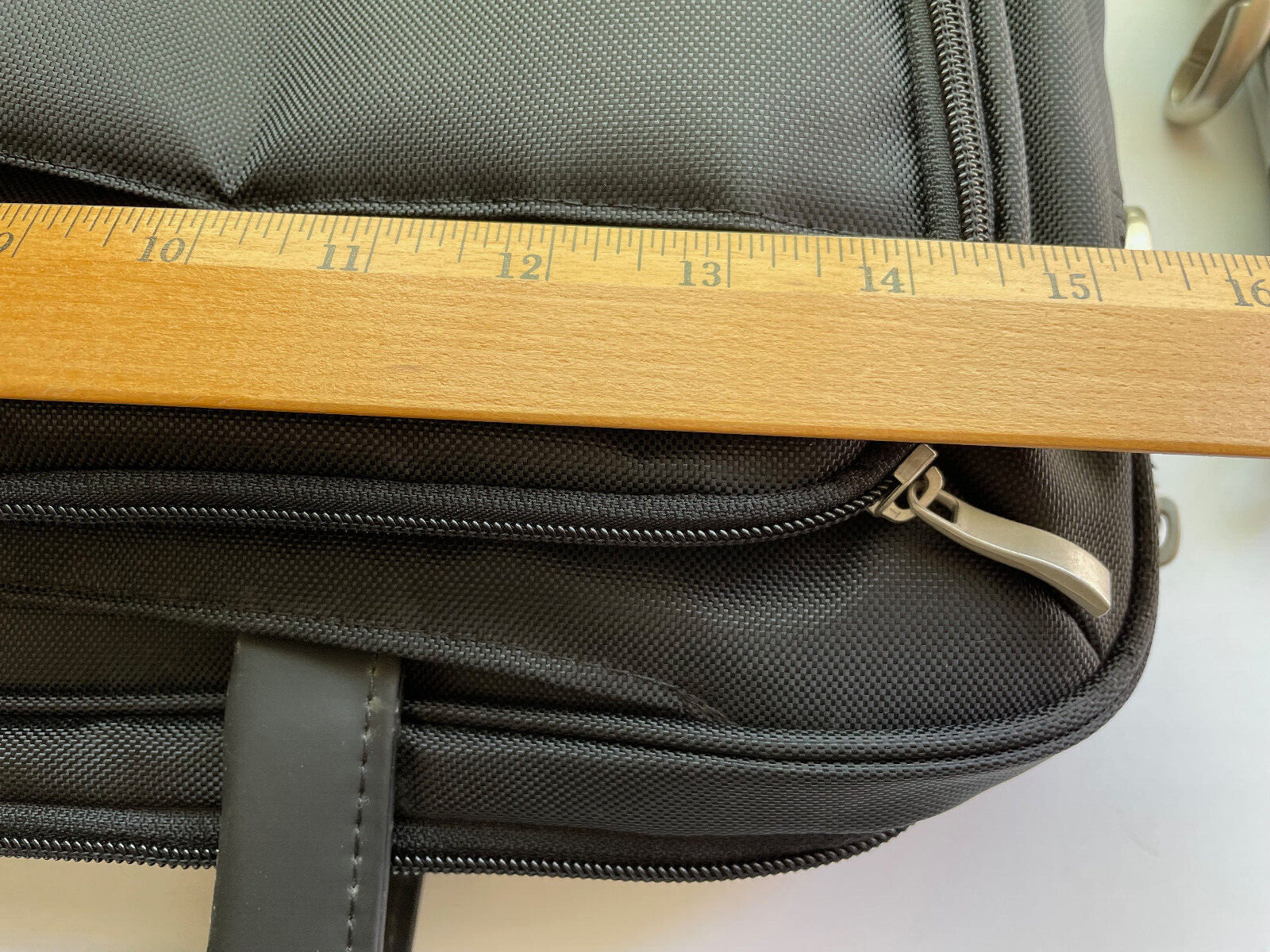 Original Dell Computer Carrying Case Briefcase for 15” Laptop Black W/ Strap Zip