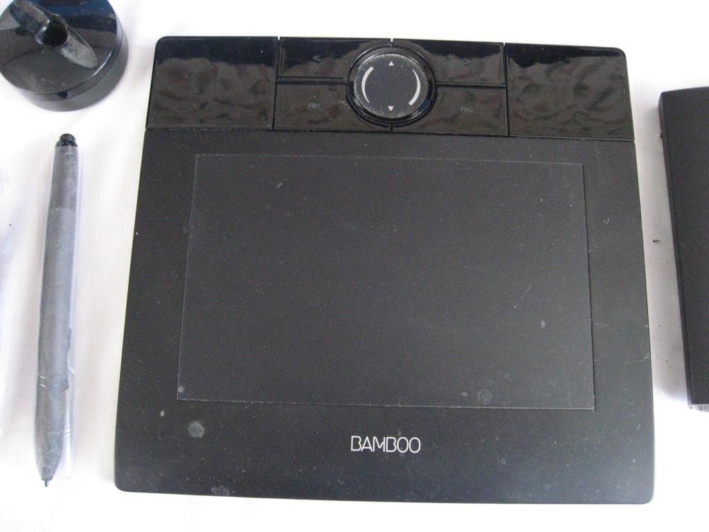 Wacom Bamboo Graphics/Drawing Tablet - Model MTE-450