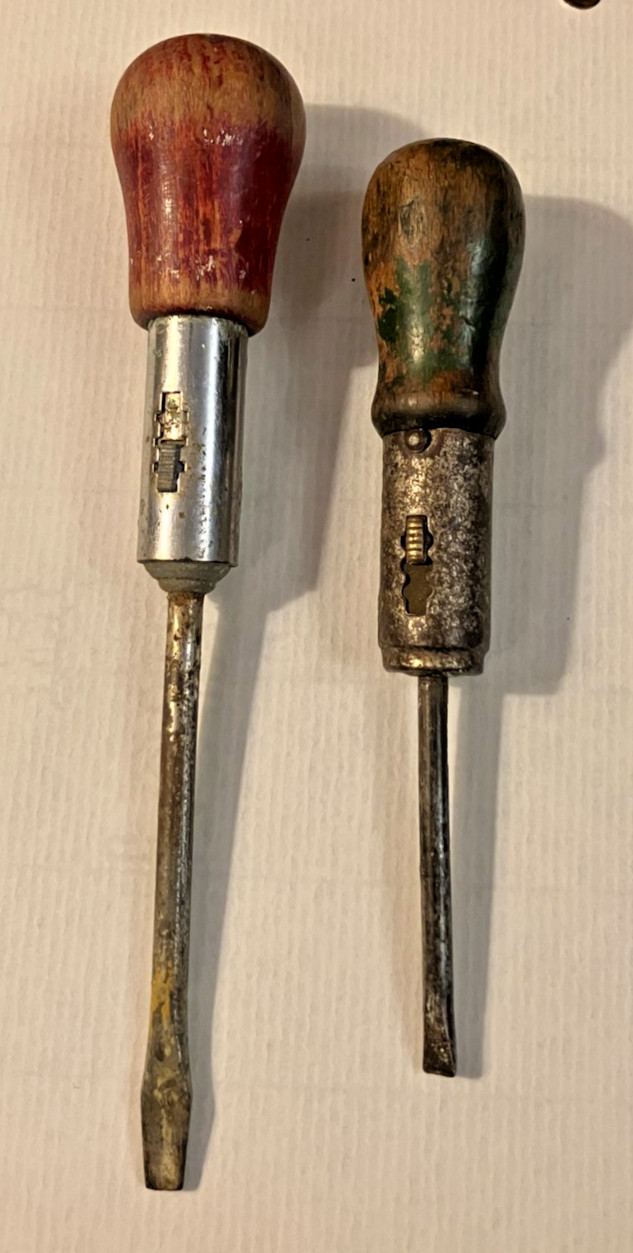 2 VINTAGE SMALL RATCHET SCREWDRIVERS 1 BY LEYMIS ENGLAND (57)