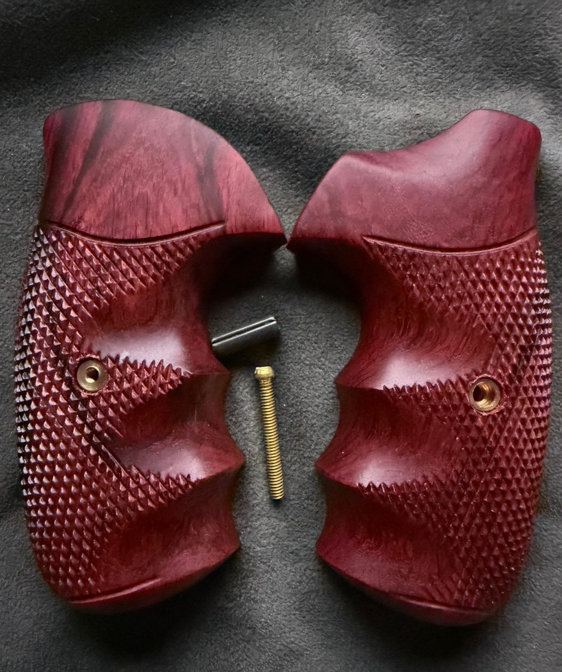 Colt grips fit New Colt King Cobra (2017,2019- present)The New Colt Viper 2024