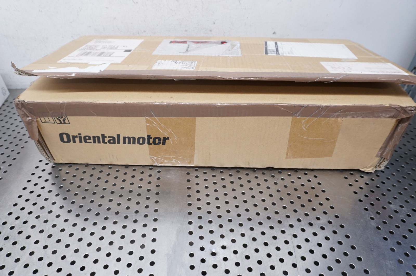 Oriental Motor Linear Actuator EACM6WE10AZMC-G 100mm stroke w/ guide