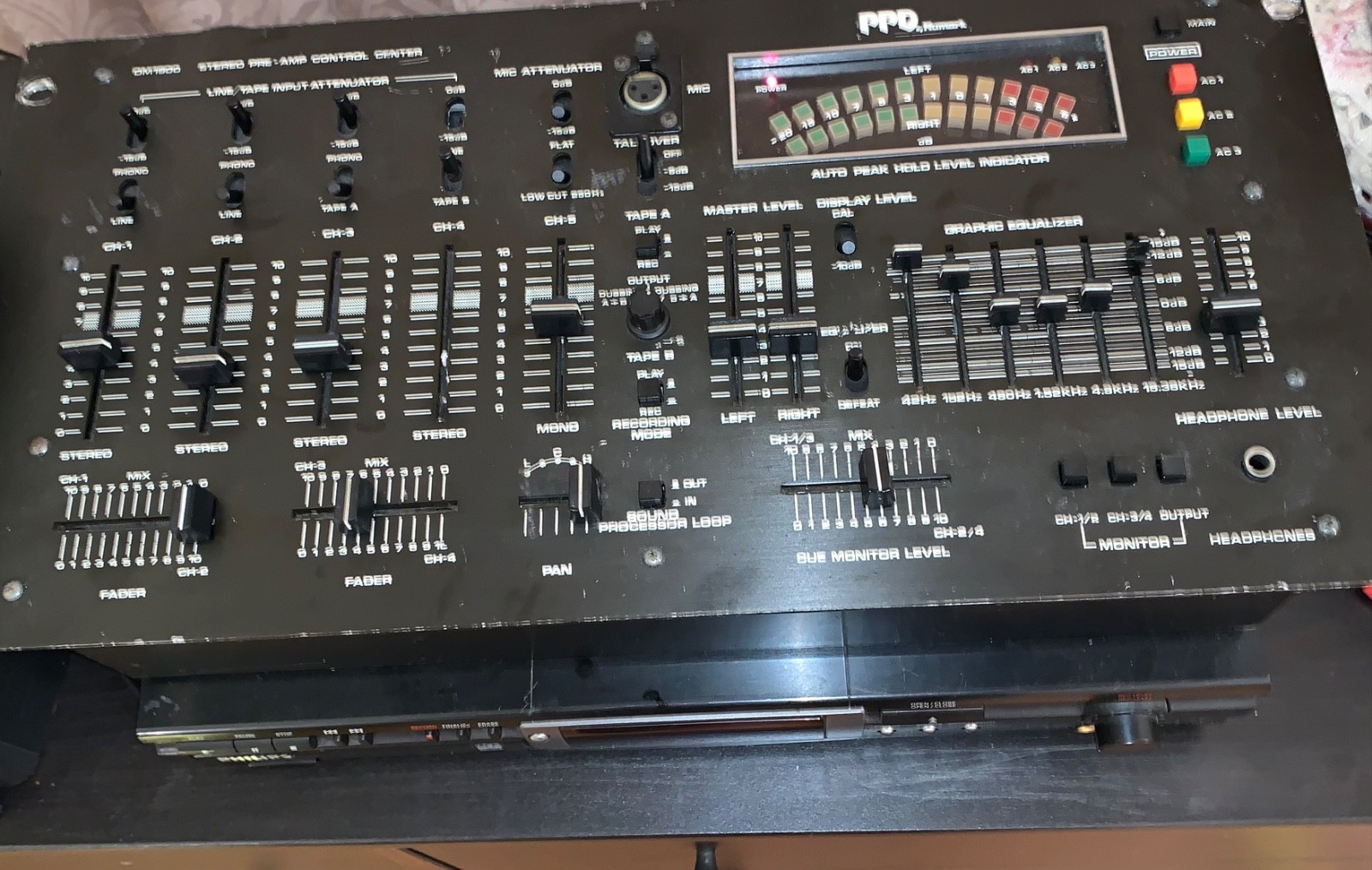 Numark PPD DM1900 Stero Preamp DJ Mixer