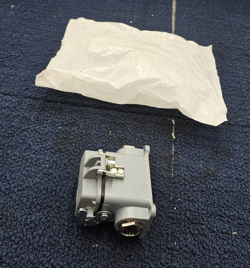 Wieland 70.340.0628.0 Revos Housing, Surface Mount BAS GUT GR 6 P16 A0