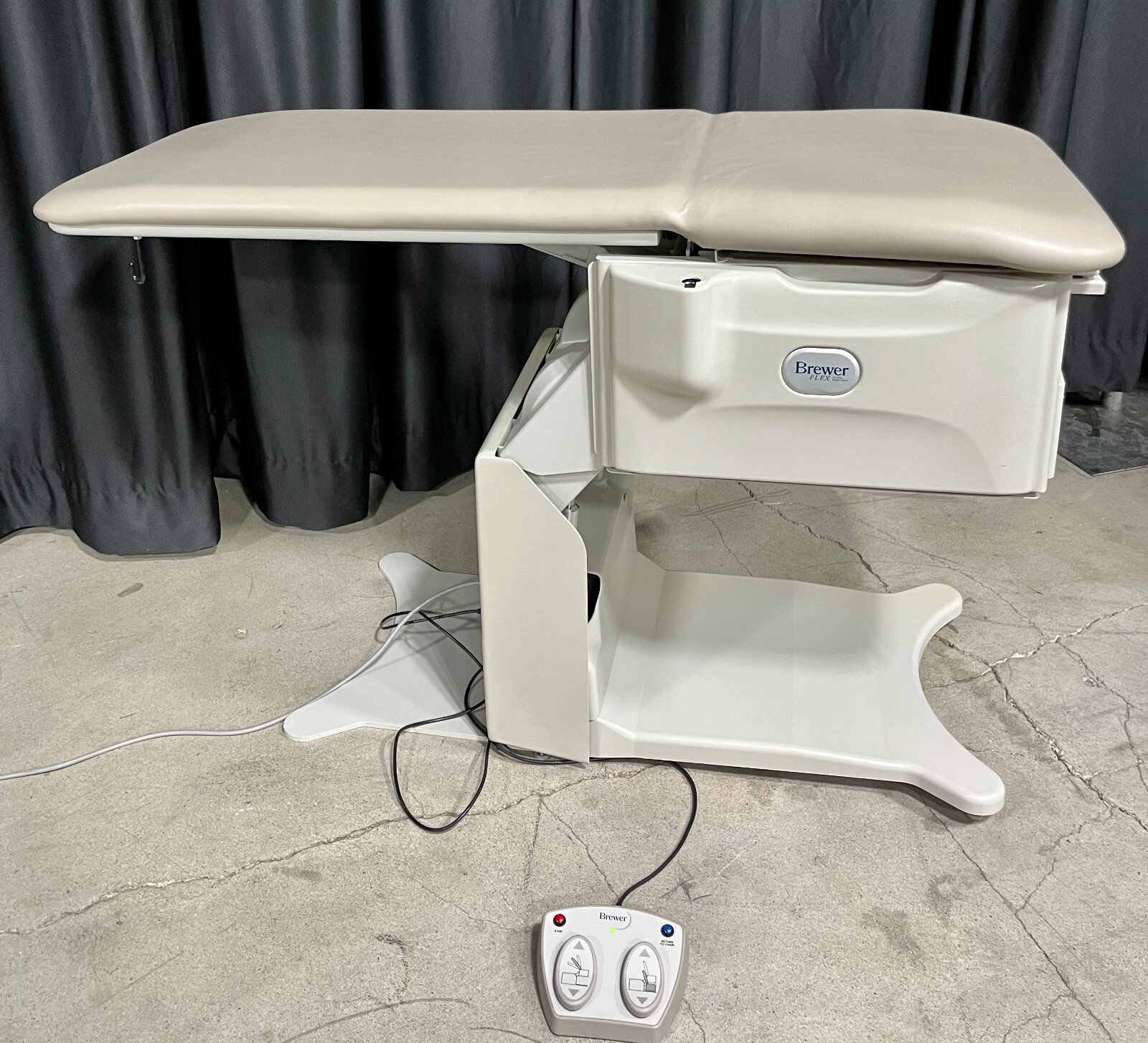 Brewer 5801 FLEX Access High-Low Exam Table