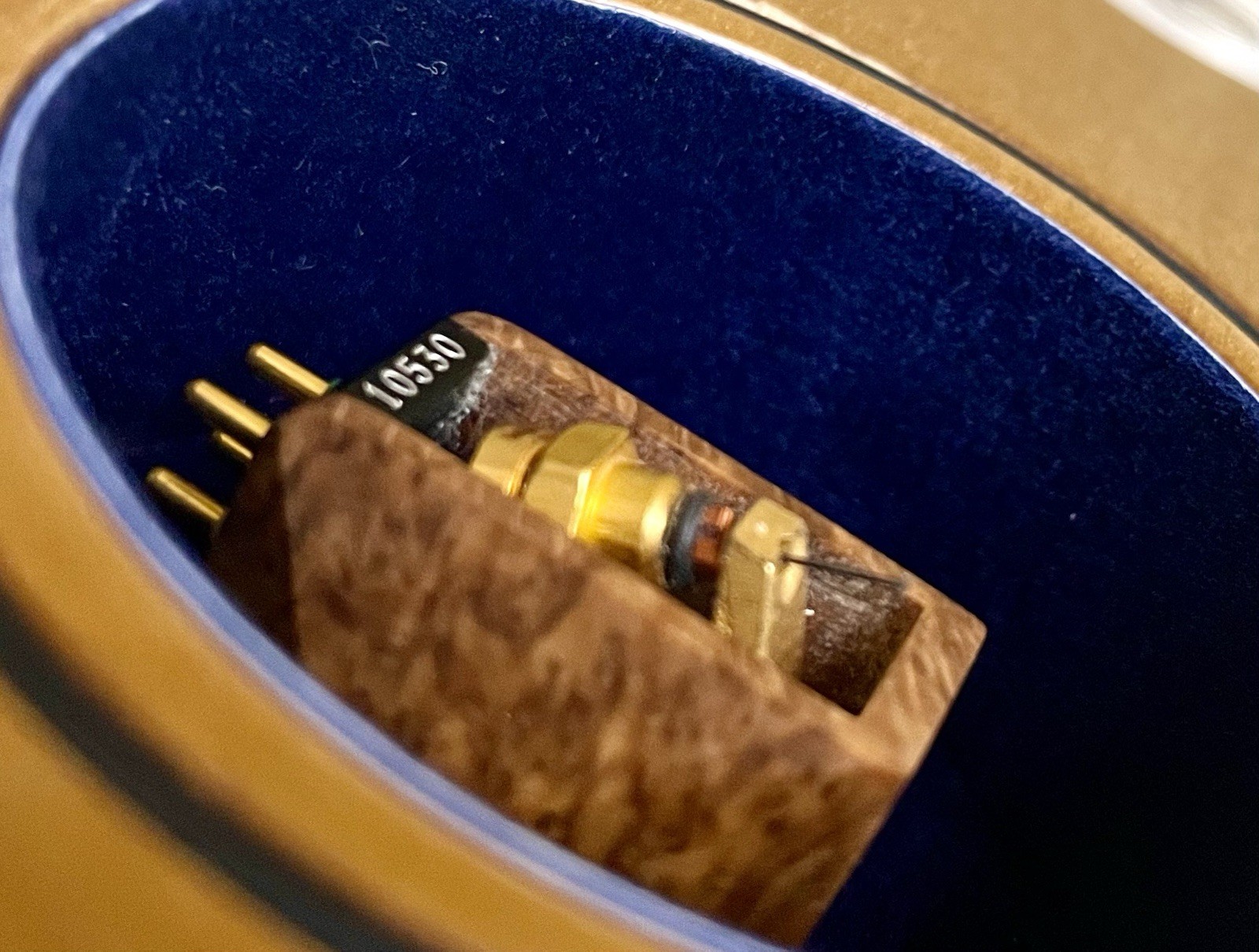 Cardas Myrtle Heart Ruby (Benz Micro Ruby) MC Cartridge, Line-contact on Boron