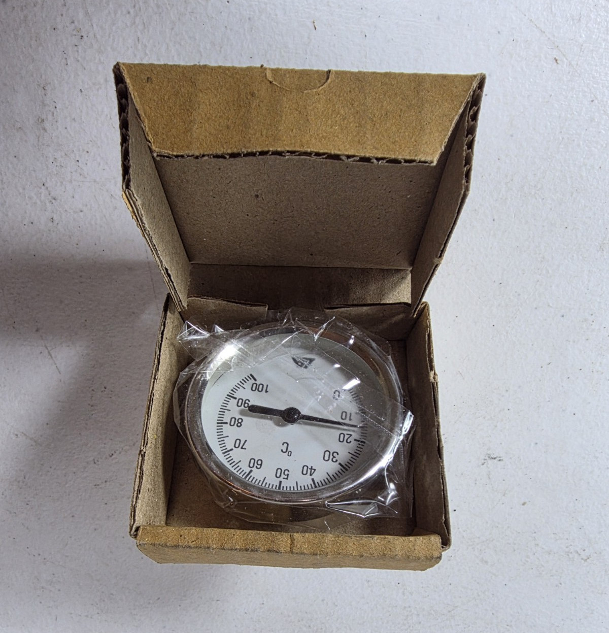 Analog Dial temperature Gauge Bottom Mount for Accurate Measurement New in Box 2