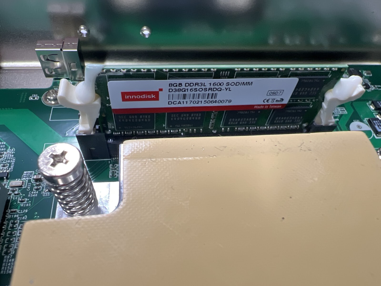 ARBOR Technology EAGLE-8701 Machine Vision Controller W/ Intel i5-4590T 8GB RAM