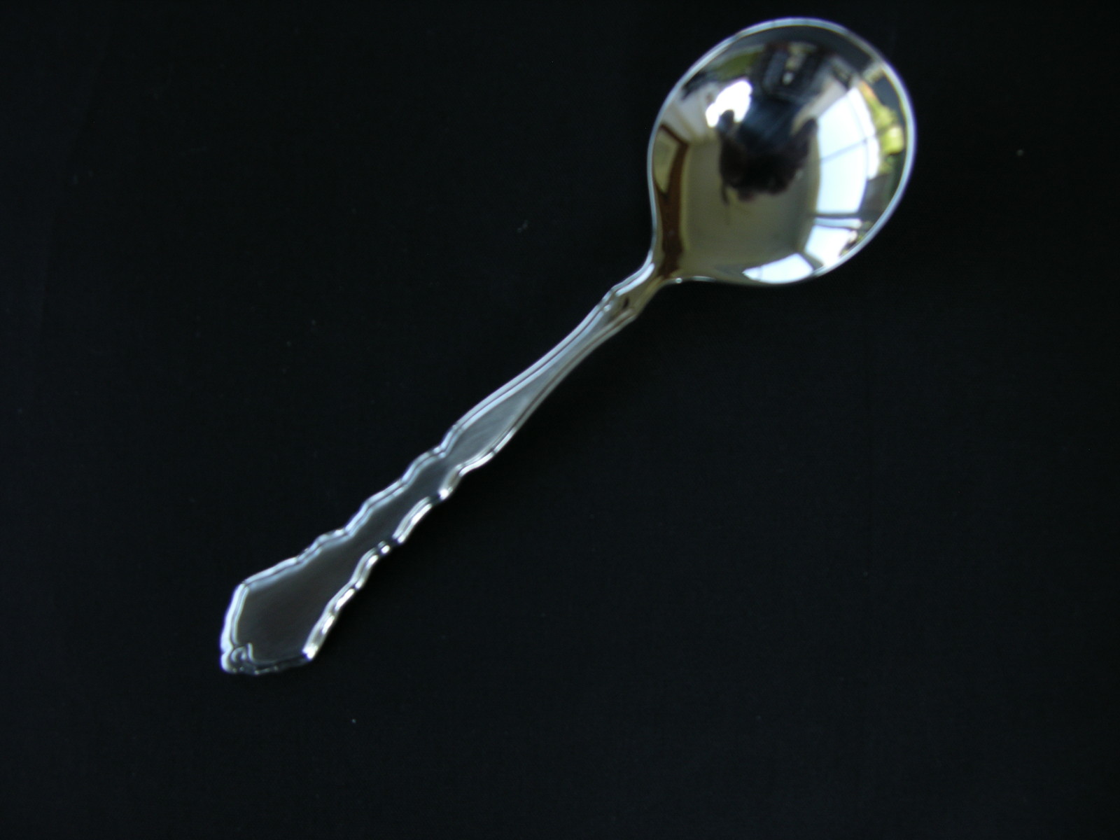 USA SELLER  GENUINE ONEIDA SATINIQUE BOUILLON SPOON 18/8 S/S  FREE SHIP US ONLY