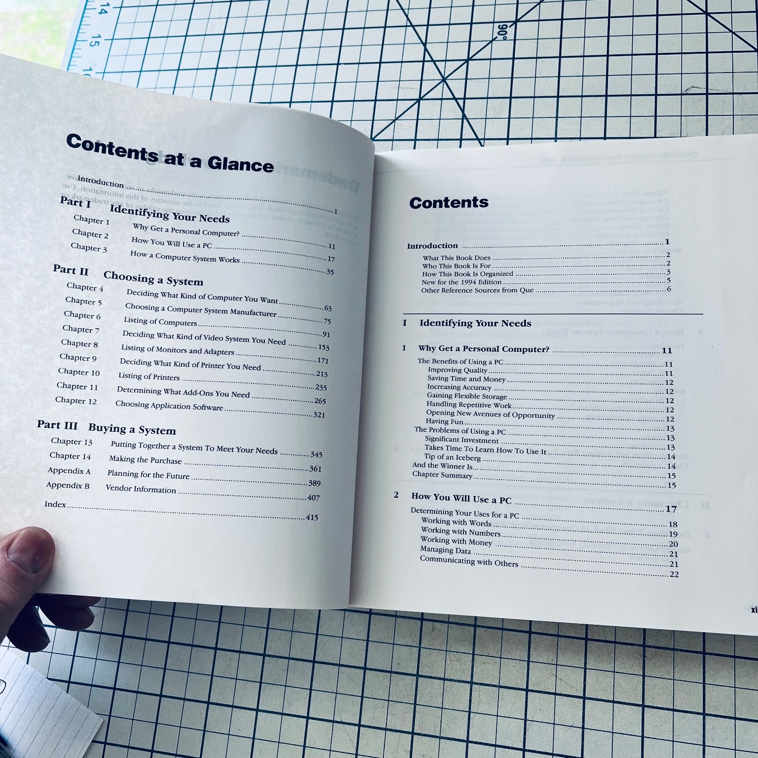 Que's 1994 Computer Hardware Buyer's Guide Book IBM Mac Vintage PC Computing