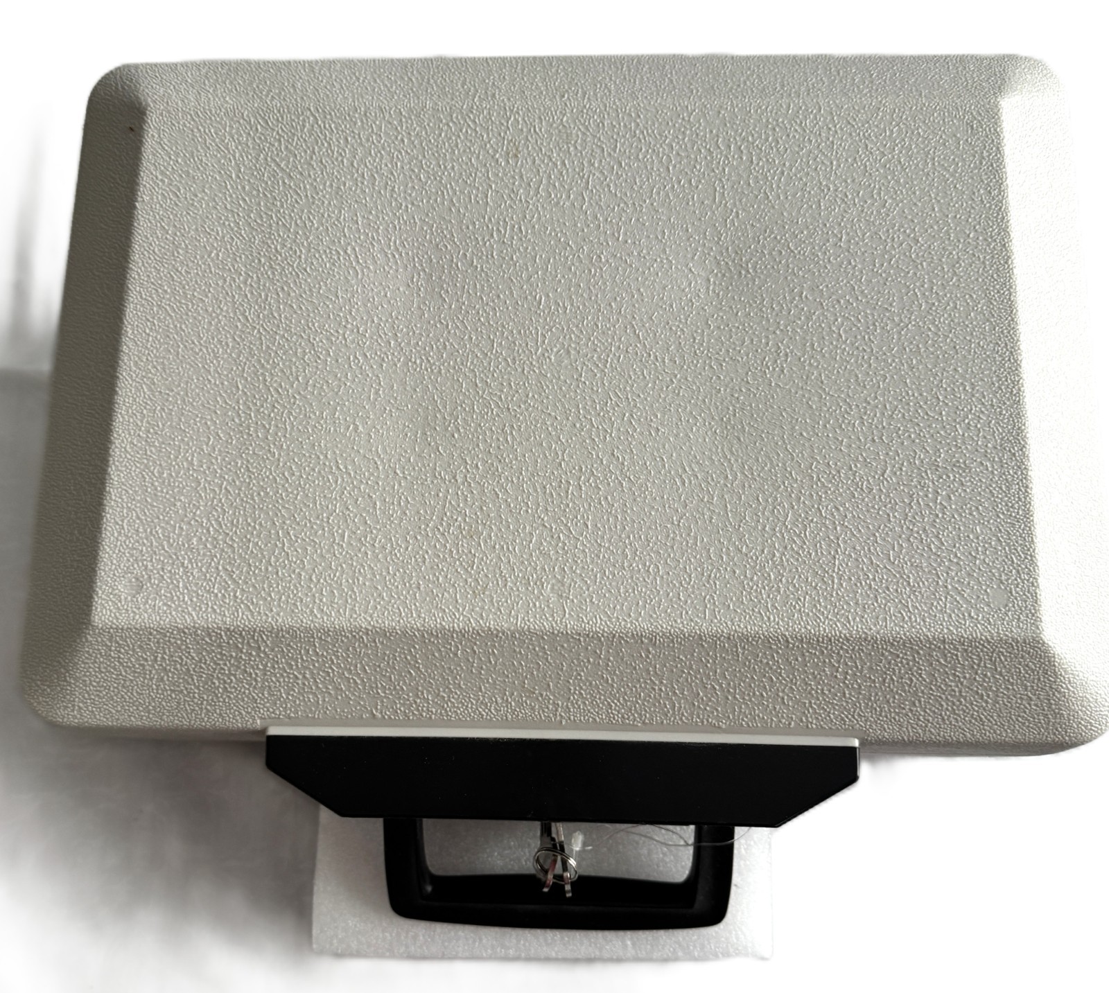 Sentry Safe 1100 Portable Fire-resistant Security Lockbox with 2 Keys