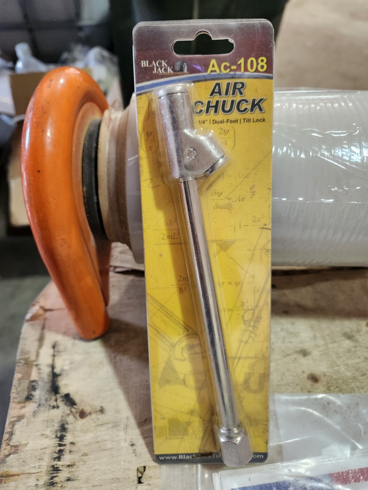 Ac-108 Black Jack  1/4” Dual Foot Air Chuck 8” Long Tilt Lock, Small Bore