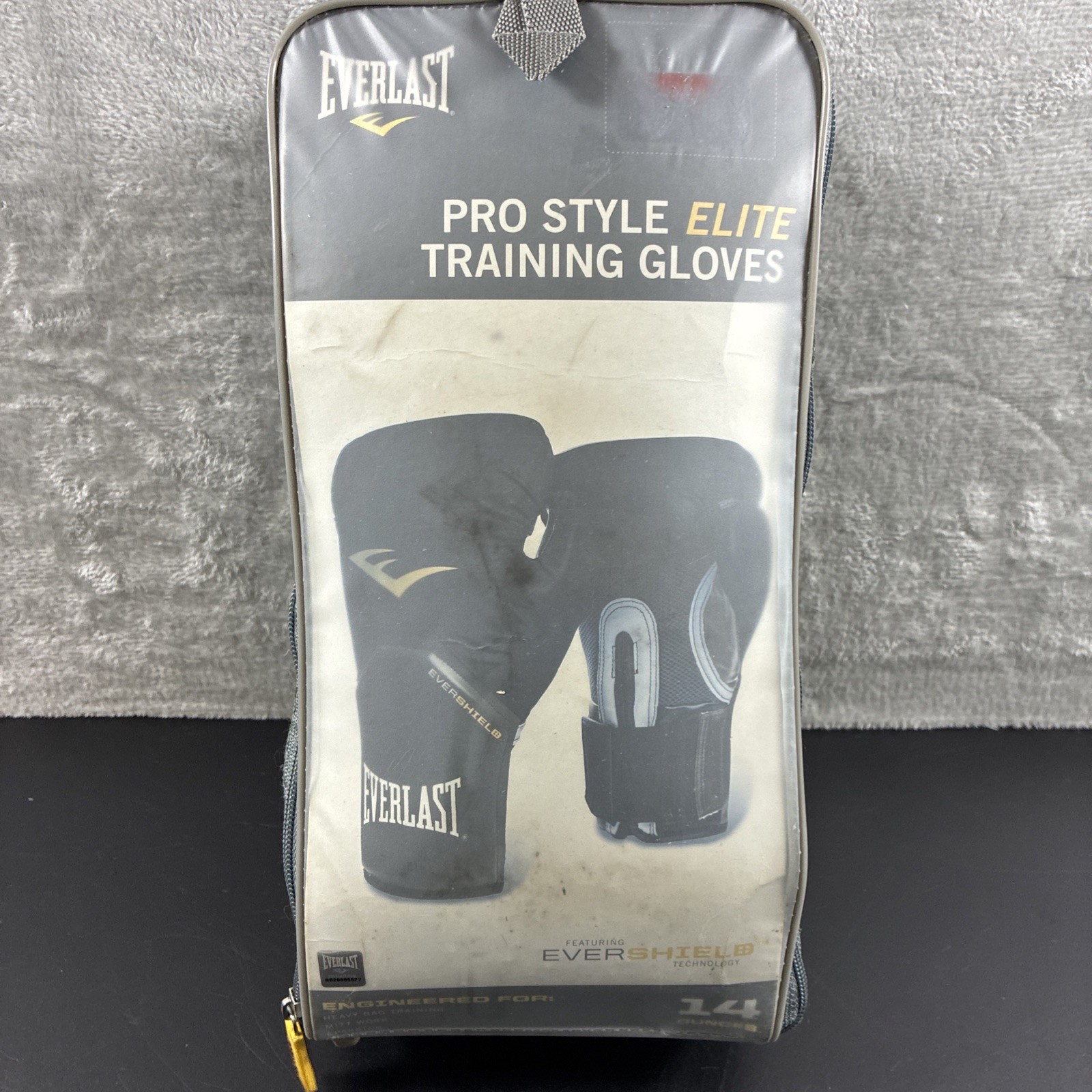 Everlast 14oz. Pro Style Training Black Gloves