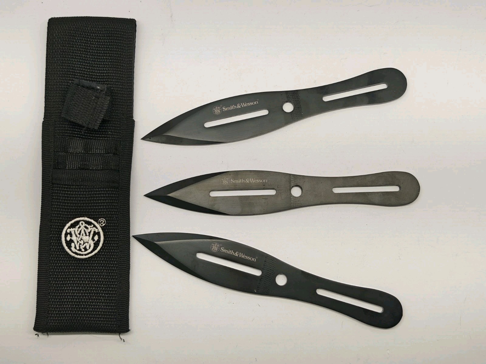 SMITH & WESSON® BULLSEYE 8" THROWING KNIVES, 3-PACK BLACK