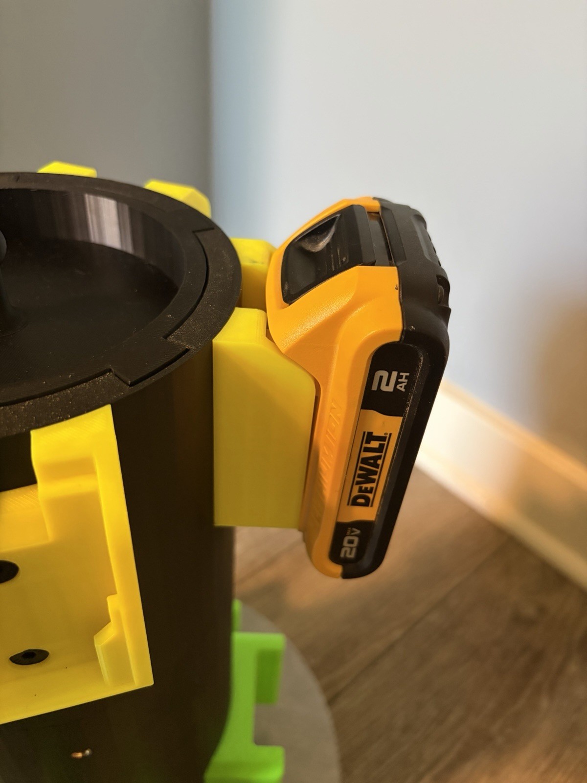 DeWalt 20V Bracket For The Battery Carousel
