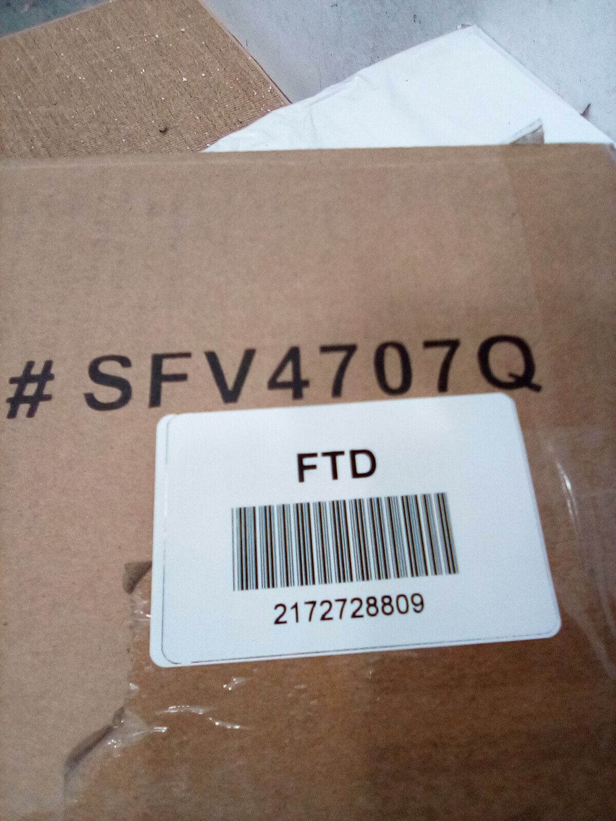 Safavieh MAXINE CHANNEL TUFTED OTTTOMAN, Reduced Price 2172728809 SFV4707Q
