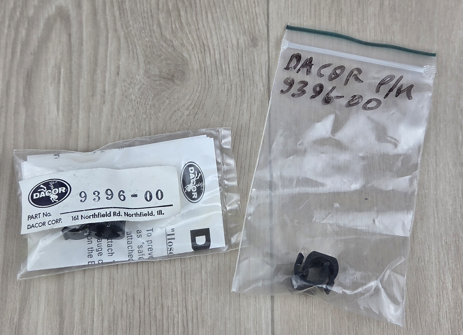 Vintage Dacor Hose Stops Holders 2 NEW & 2 USED Plastic Replacement Piece USA